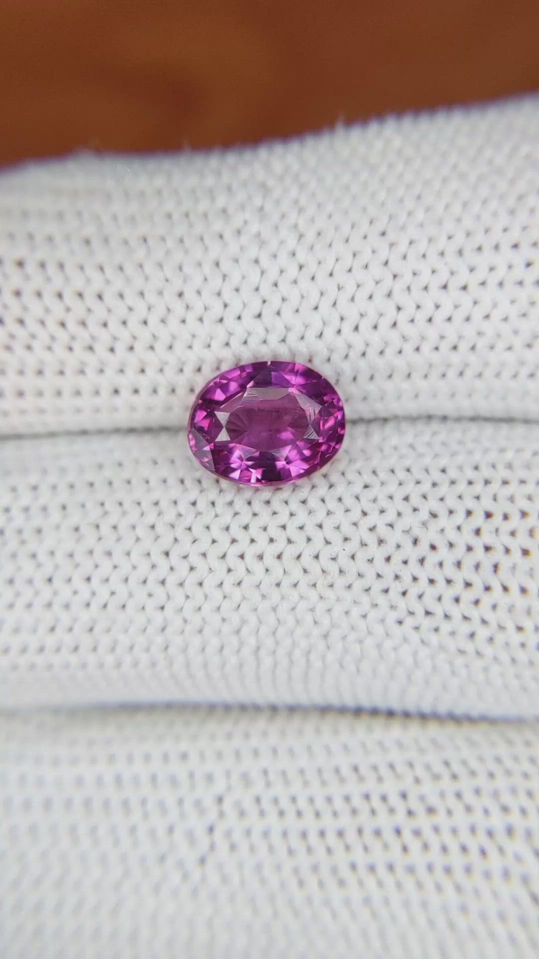 2.35 Ct. Rhodolite Garnet from Ceylon (Sri Lanka) Size Video