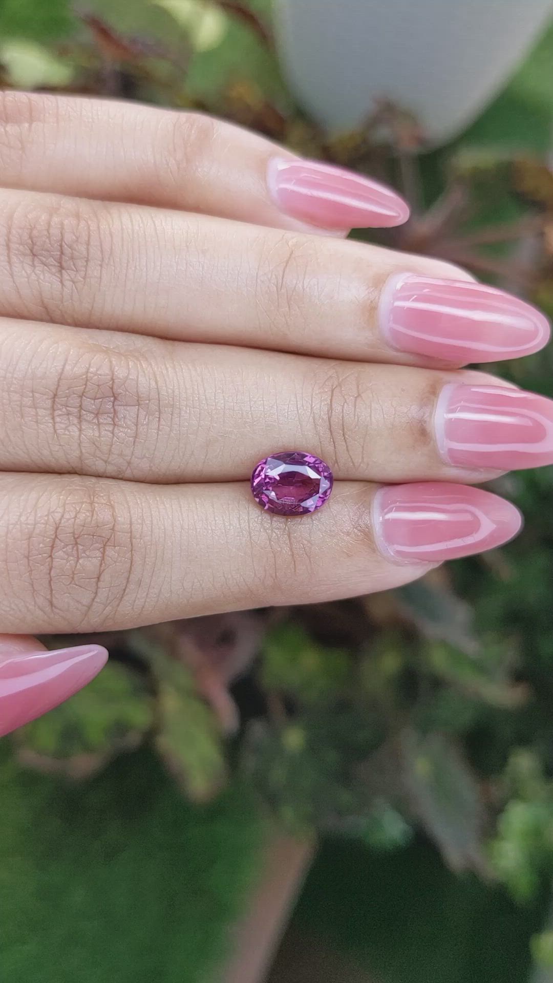 2.35 Ct. Rhodolite Garnet from Ceylon (Sri Lanka) Size Video