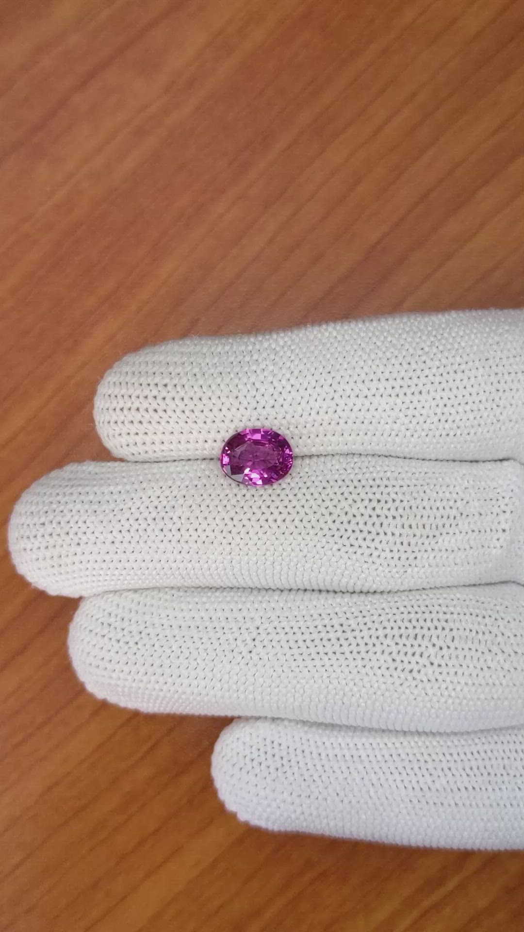 2.35 Ct. Rhodolite Garnet from Ceylon (Sri Lanka) Size Video