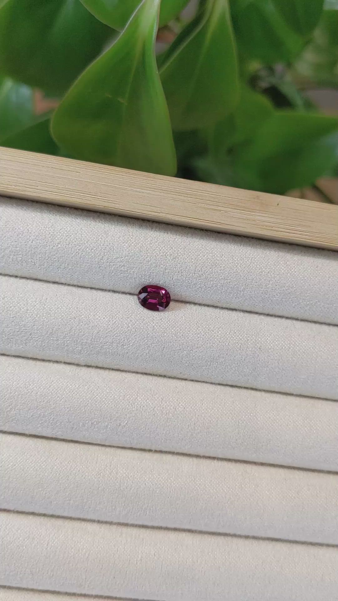 0.95 Ct. Garnet from Ceylon (Sri Lanka) Size Video