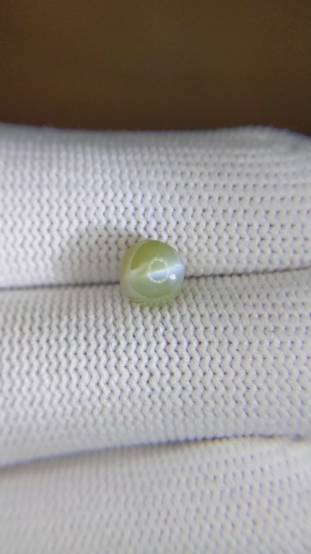 1.72 Ct. Cabochon Chrysoberyl from Ceylon (Sri Lanka) Size Video