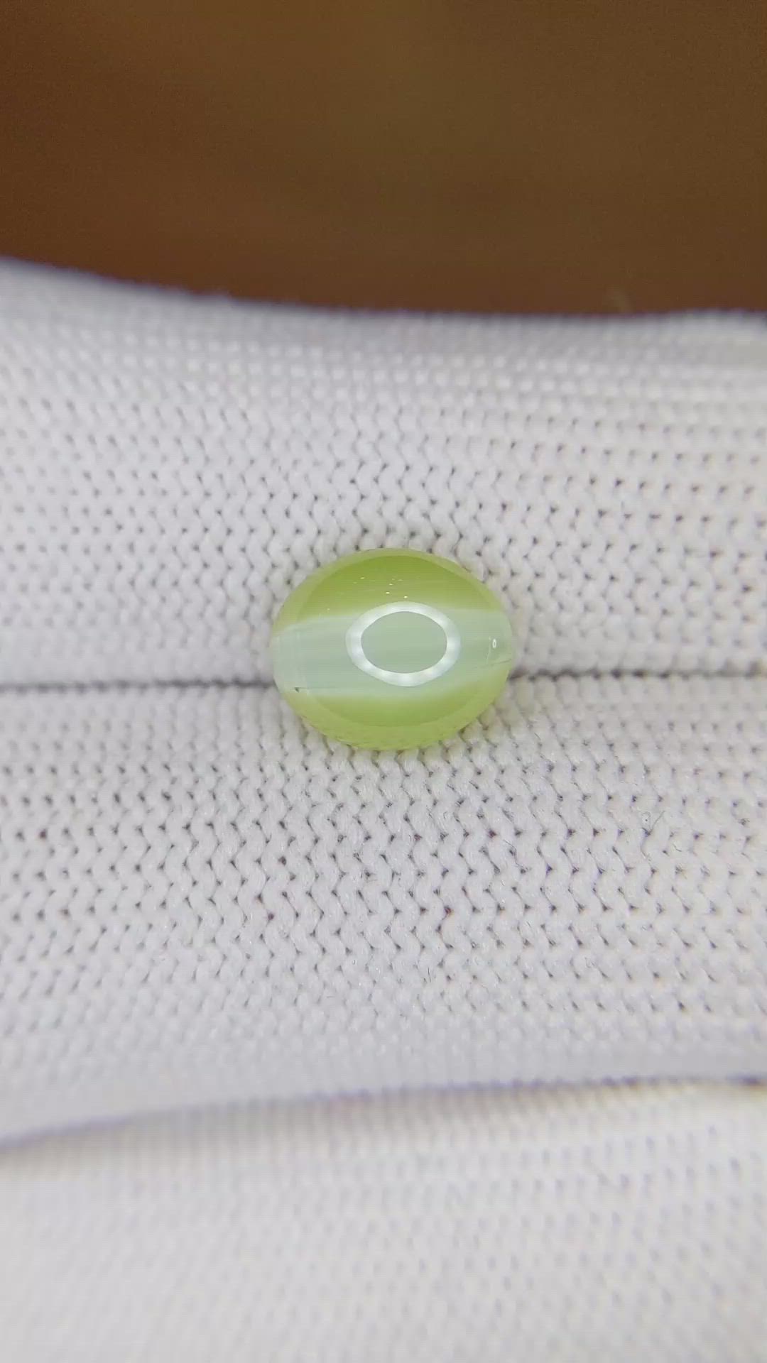 3.62 Ct. Chrysoberyl from Ceylon (Sri Lanka) Size Video