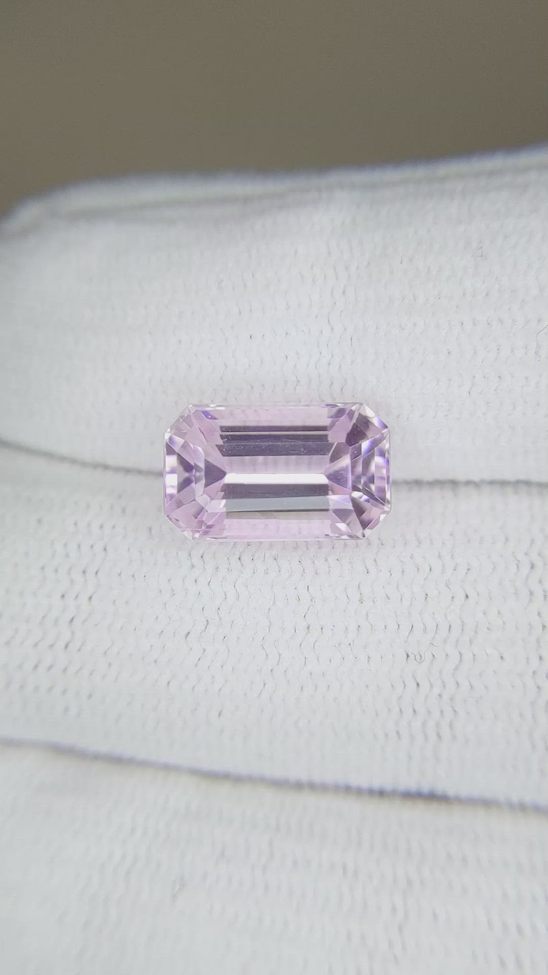 5.24 Ct. Kunzite from Afghanistan Size Video
