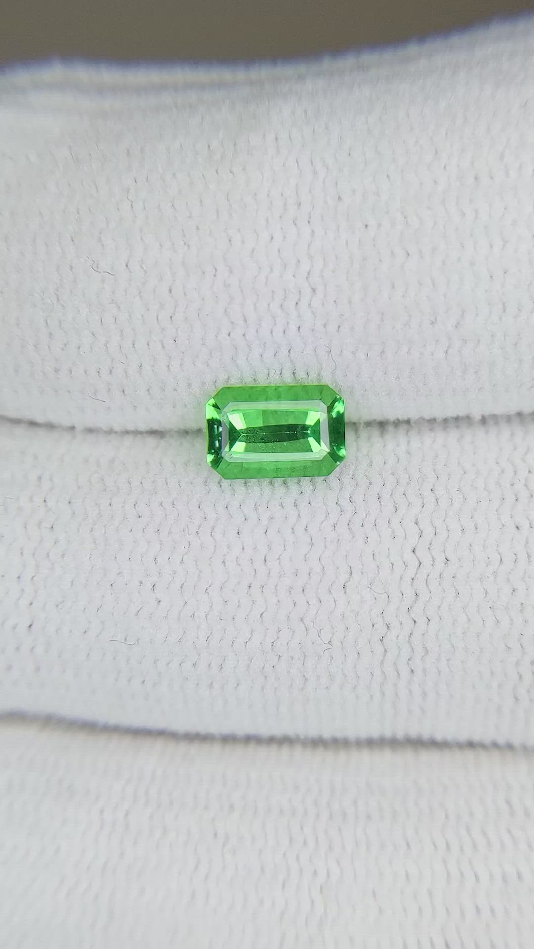 1.18 Ct. Tsavorite Garnet from Tanzania Size Video