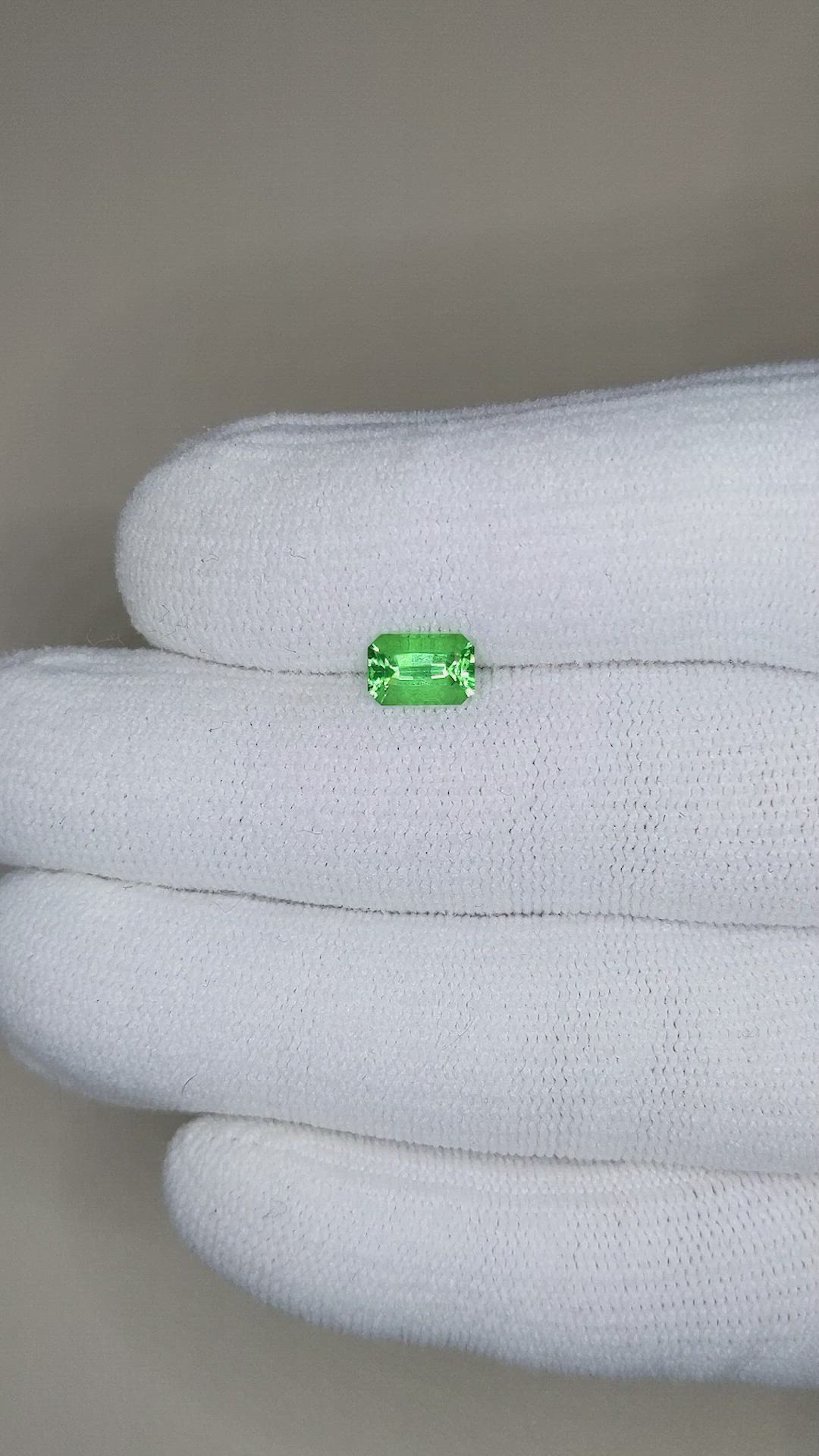 1.18 Ct. Tsavorite Garnet from Tanzania Size Video