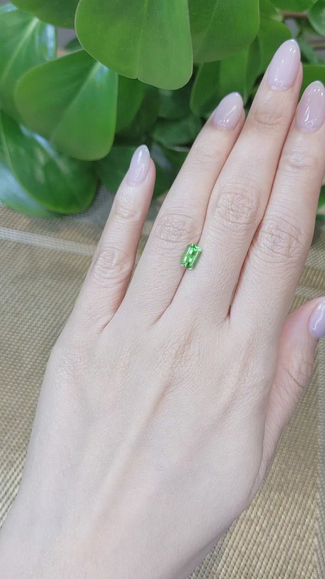 1.18 Ct. Tsavorite Garnet from Tanzania Size Video