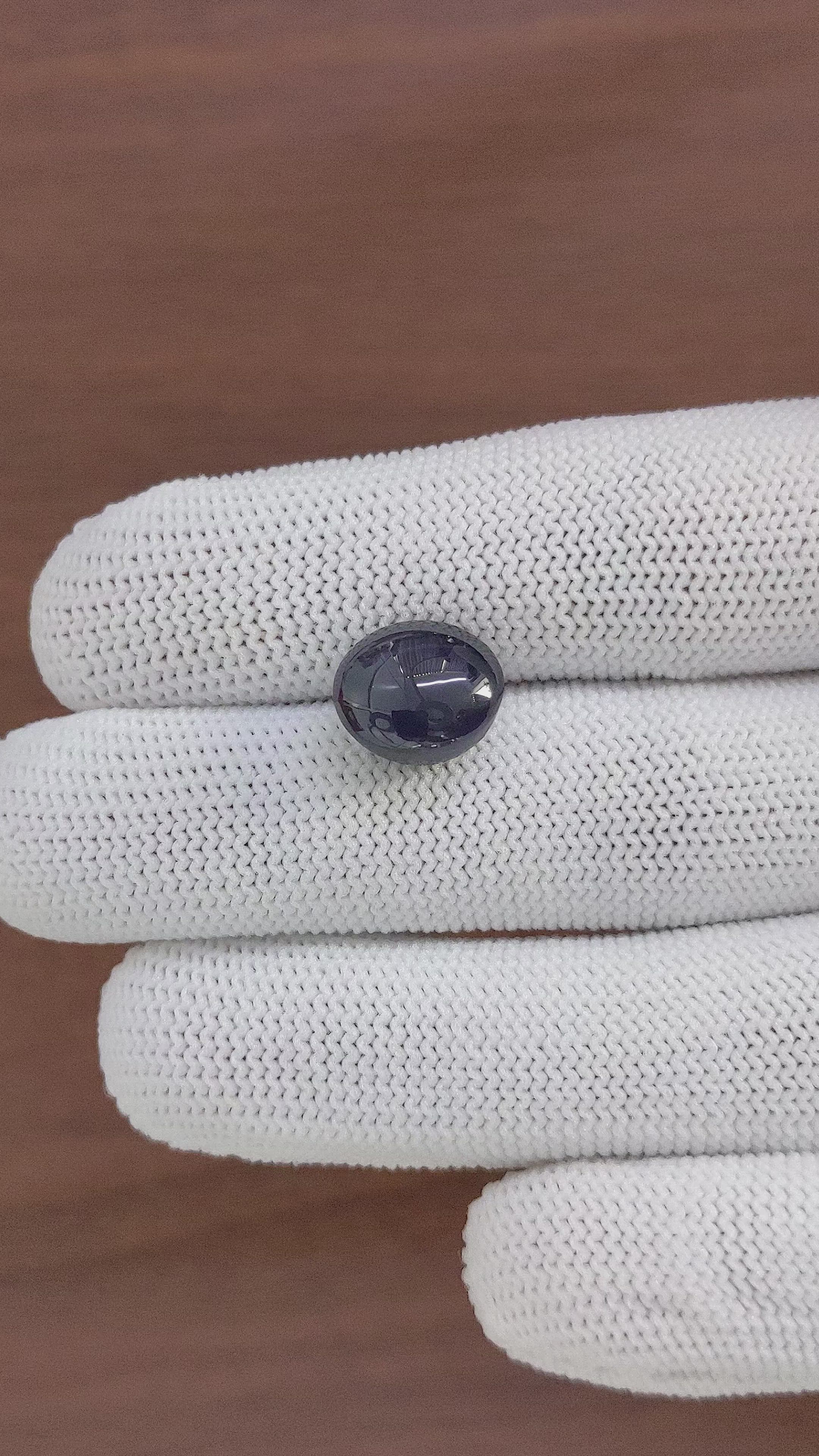 9.50 Ct. Violet Star Spinel from Ceylon (Sri Lanka) Size Video