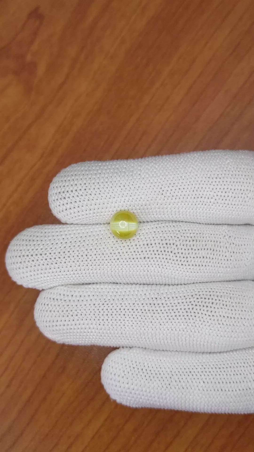 2.53 Ct. Cabochon Chrysoberyl from Ceylon (Sri Lanka) Size Video