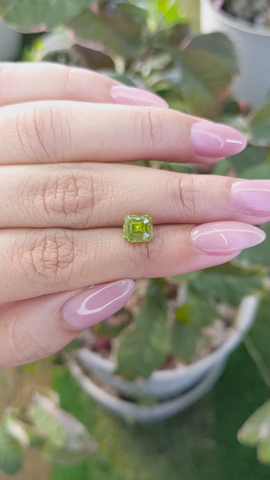 2.74 Ct. Zircon from Ceylon (Sri Lanka) Size Video