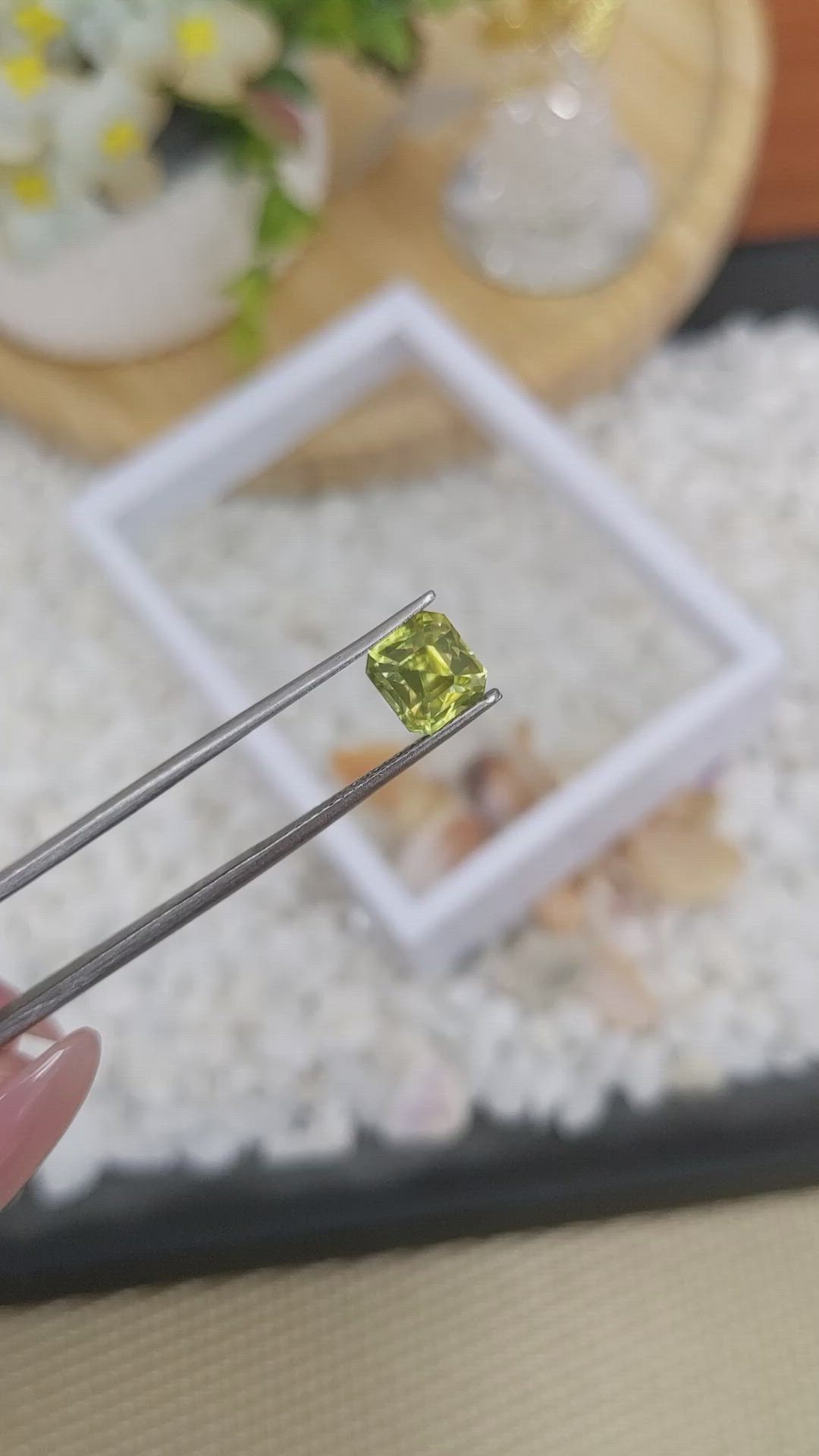 2.74 Ct. Zircon from Ceylon (Sri Lanka) Size Video