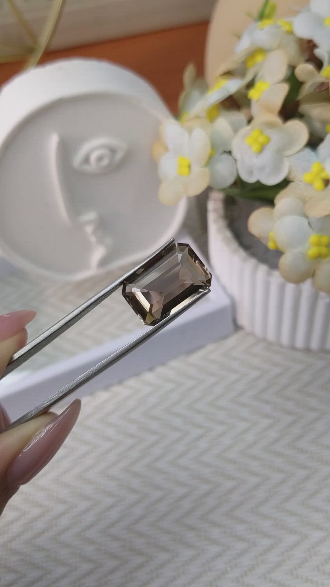 10.31 Ct. Smokey Quartz from Ceylon (Sri Lanka) Size Video