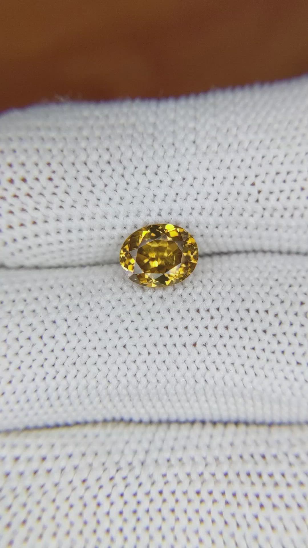 1.81 Ct. Zircon from Ceylon (Sri Lanka) Size Video