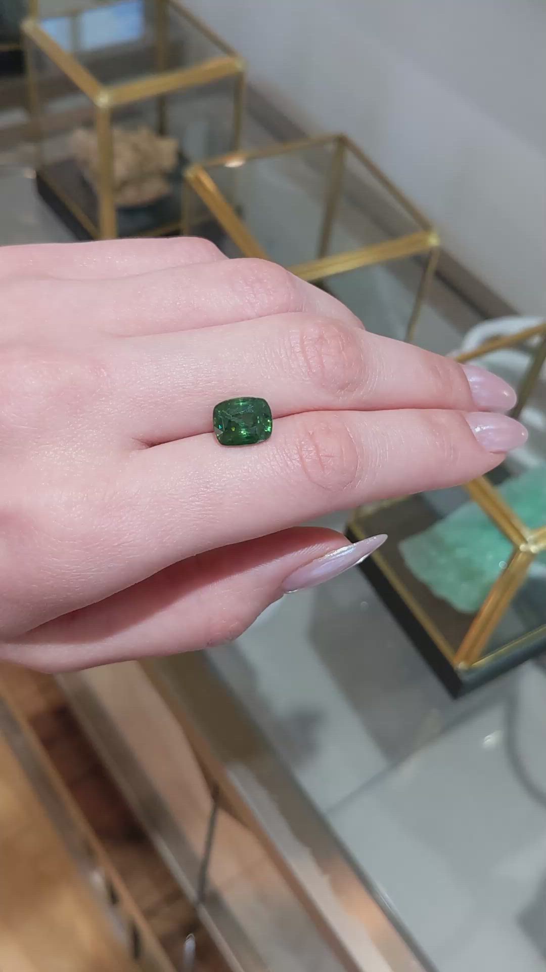 5.50 Ct. Zircon from Ceylon (Sri Lanka) Size Video