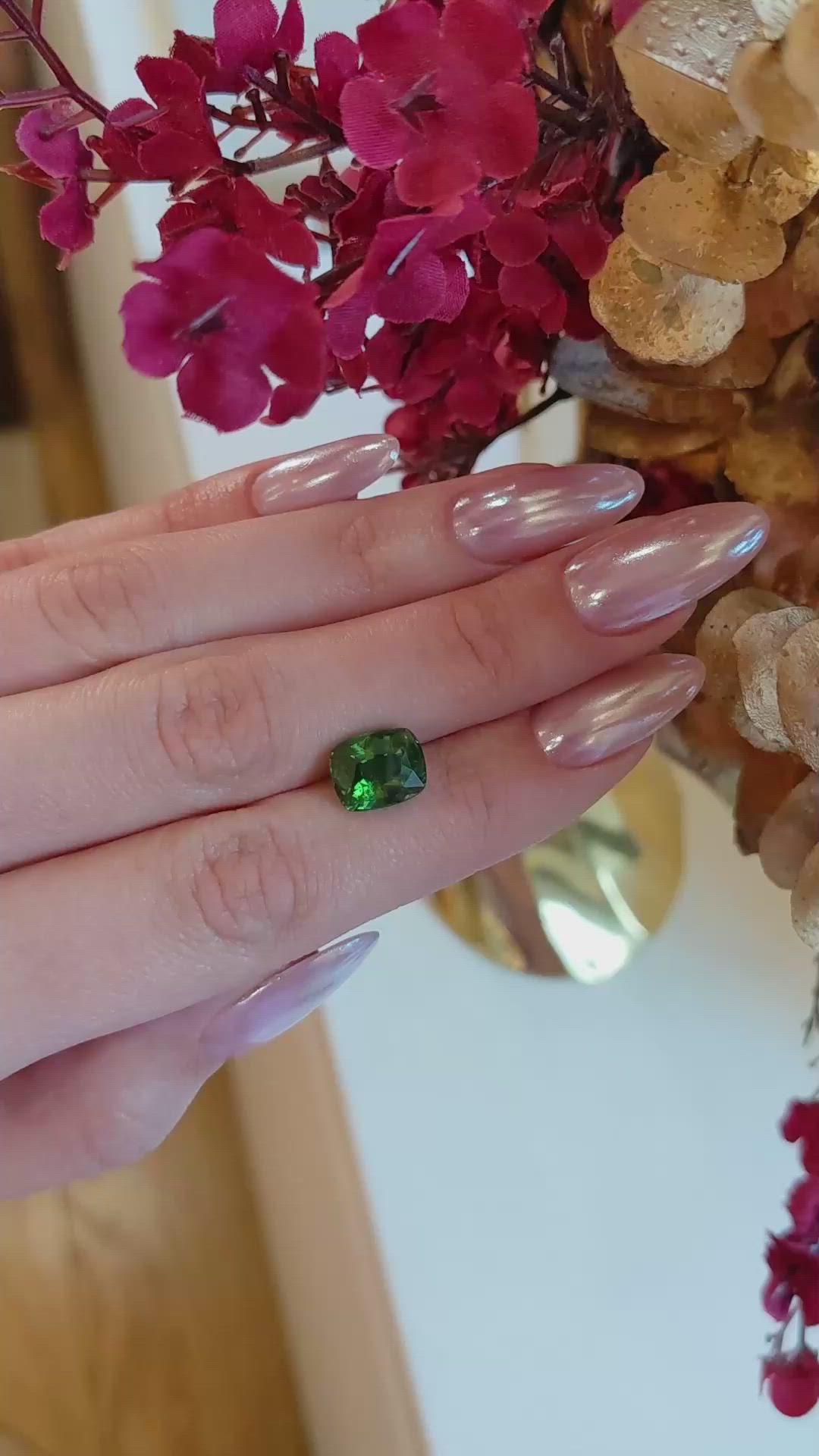 5.50 Ct. Zircon from Ceylon (Sri Lanka) Size Video