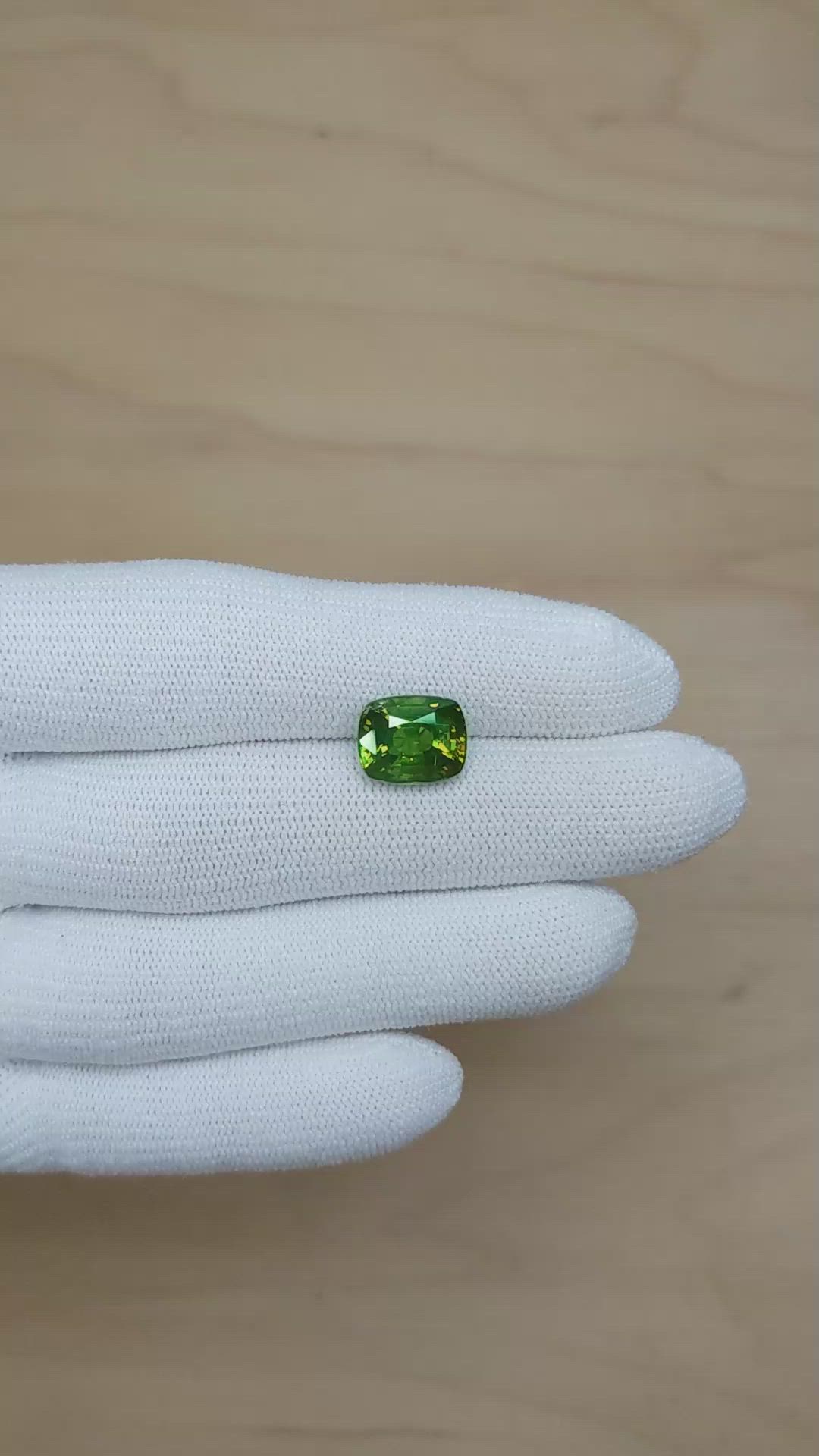 5.50 Ct. Zircon from Ceylon (Sri Lanka) Size Video