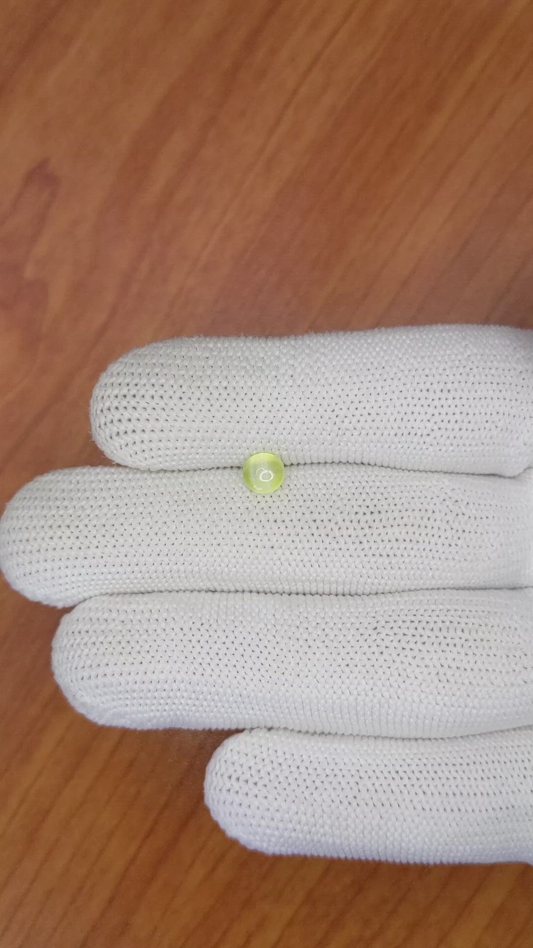 0.95 Ct. Cabochon Chrysoberyl from Ceylon (Sri Lanka) Size Video