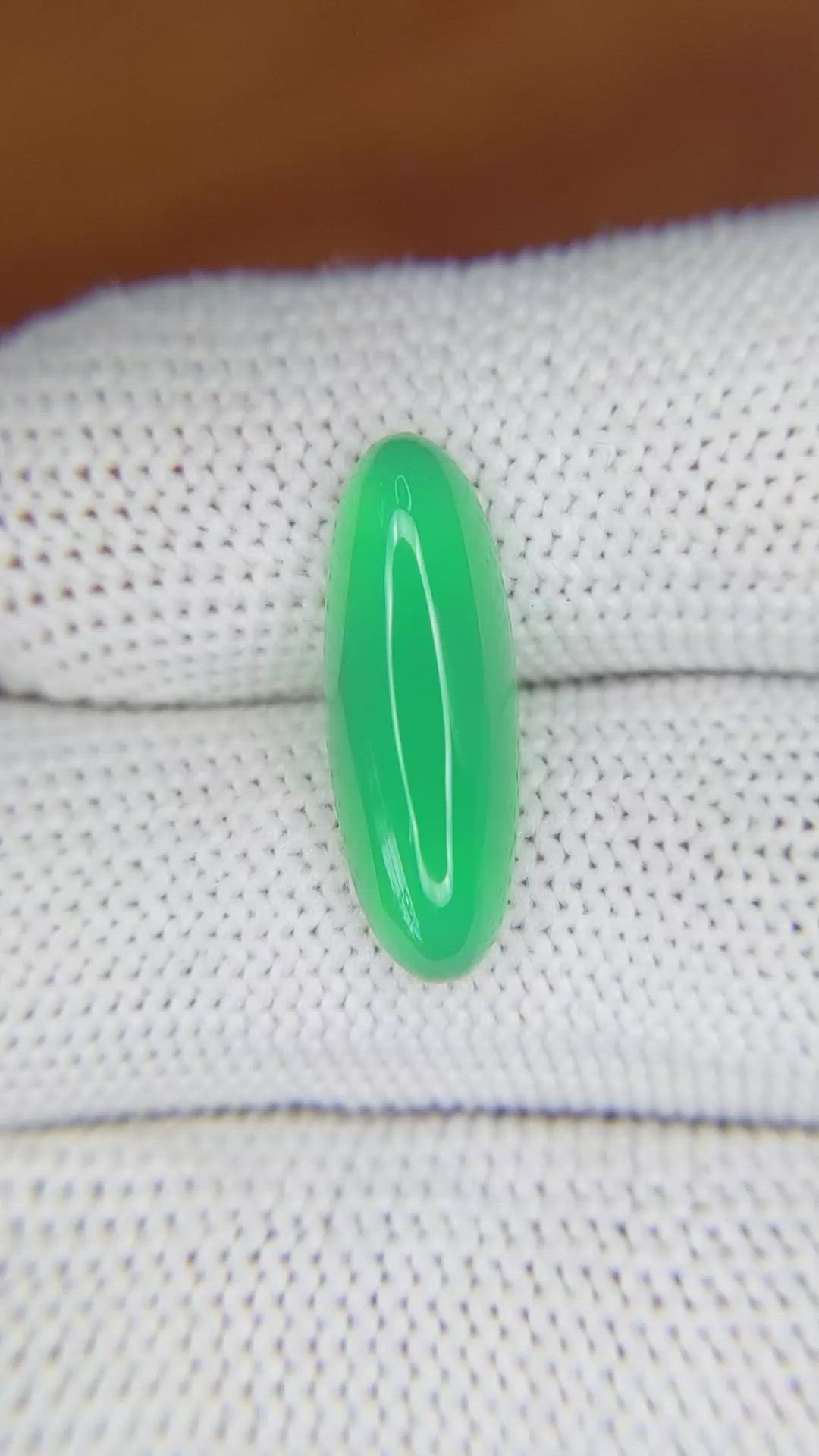 4.62 Ct. Cabochon Jade from Burma (Myanmar) Size Video