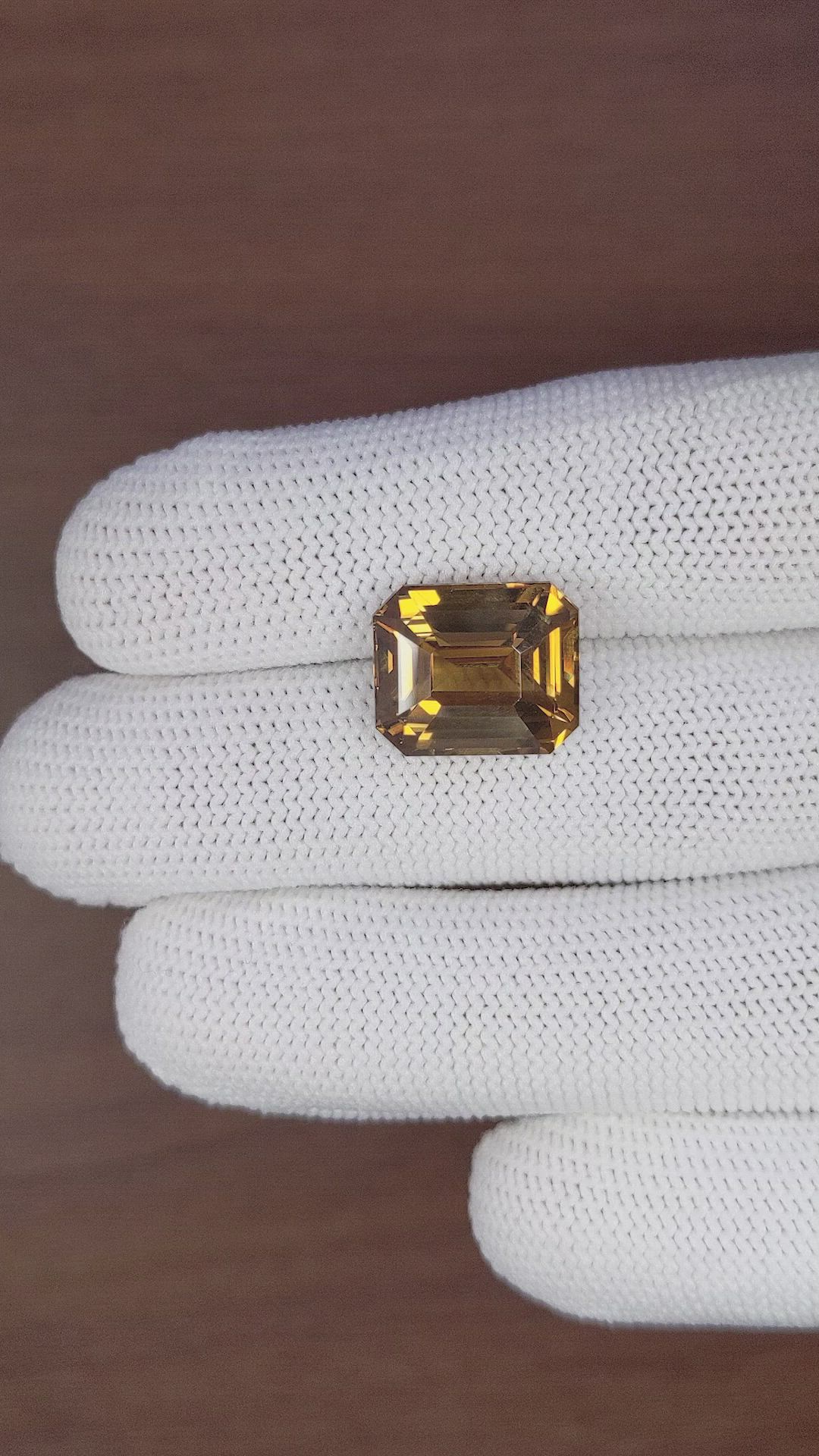 15.46 Ct. Zircon from Tanzania Size Video