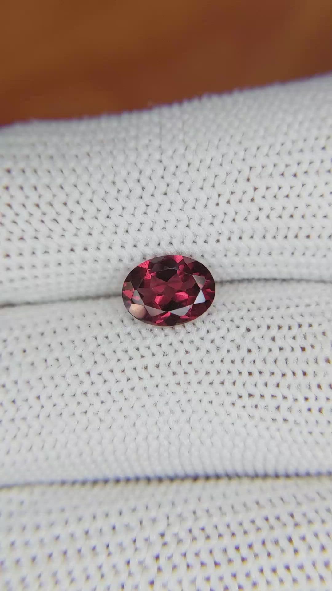 1.49 Ct. Rhodolite Garnet from Ceylon (Sri Lanka) Size Video