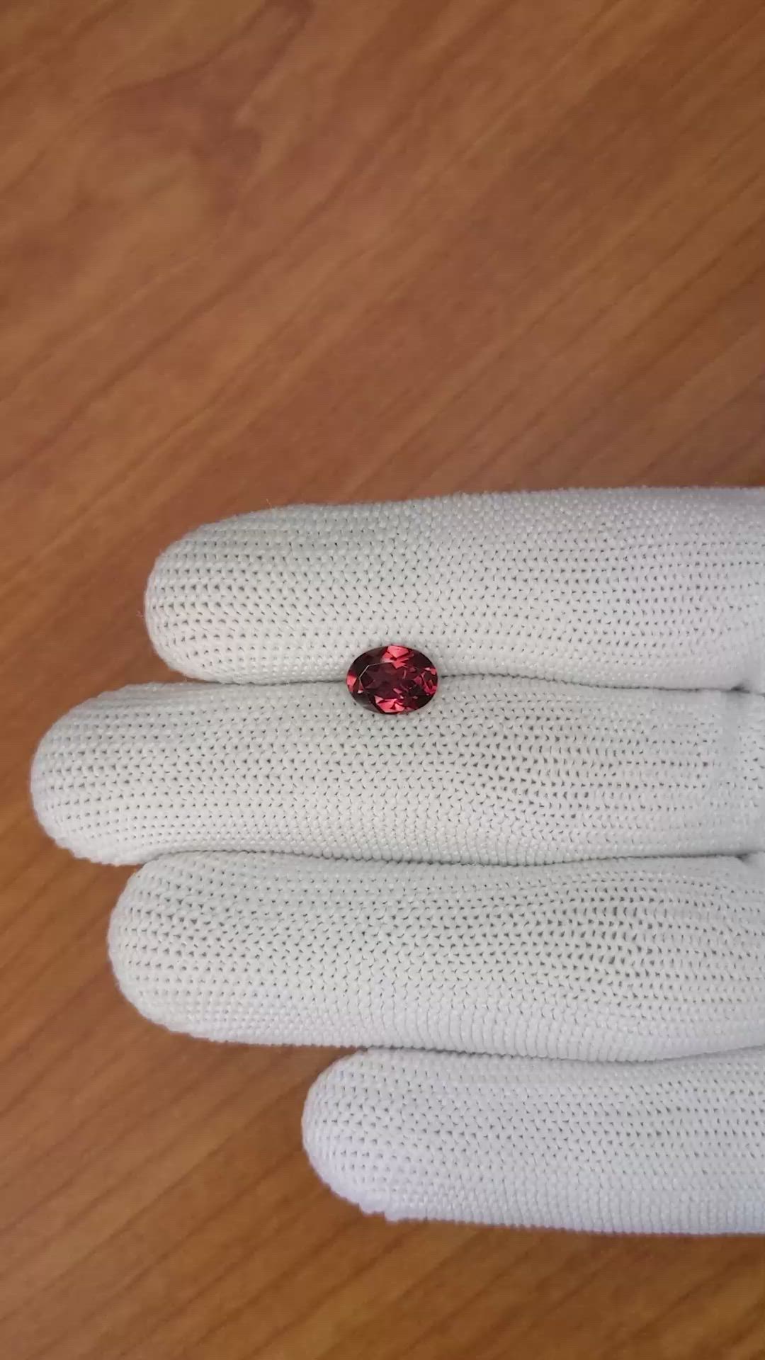 1.52 Ct. Rhodolite Garnet from Ceylon (Sri Lanka) Size Video
