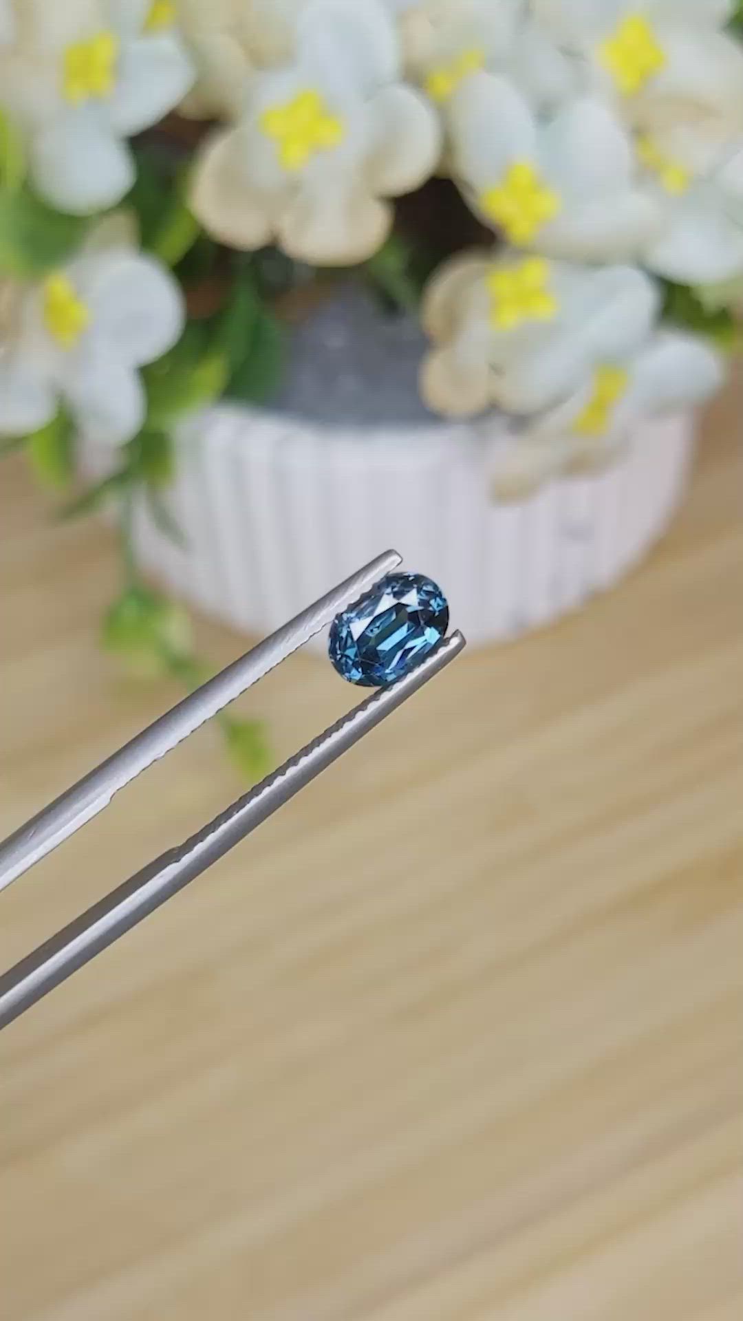 1.20 Ct. Spinel from Ceylon (Sri Lanka) Size Video