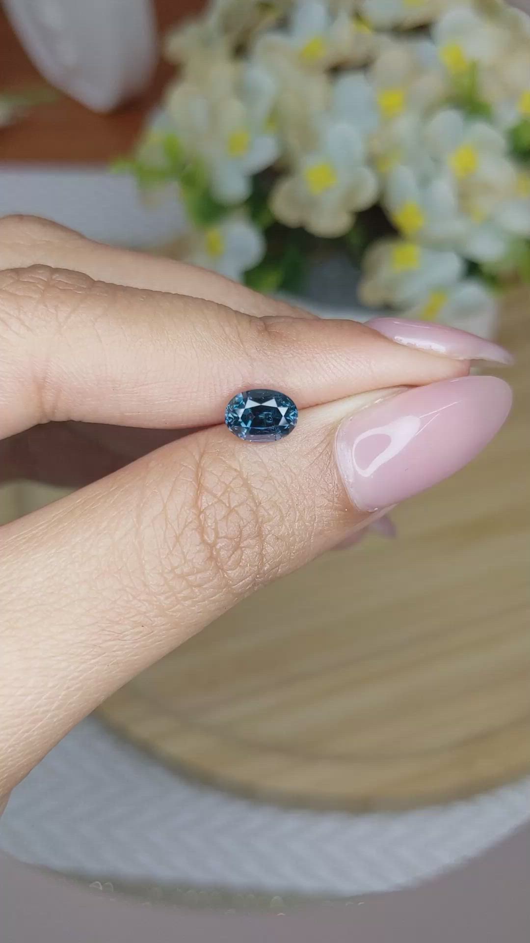 1.20 Ct. Spinel from Ceylon (Sri Lanka) Size Video