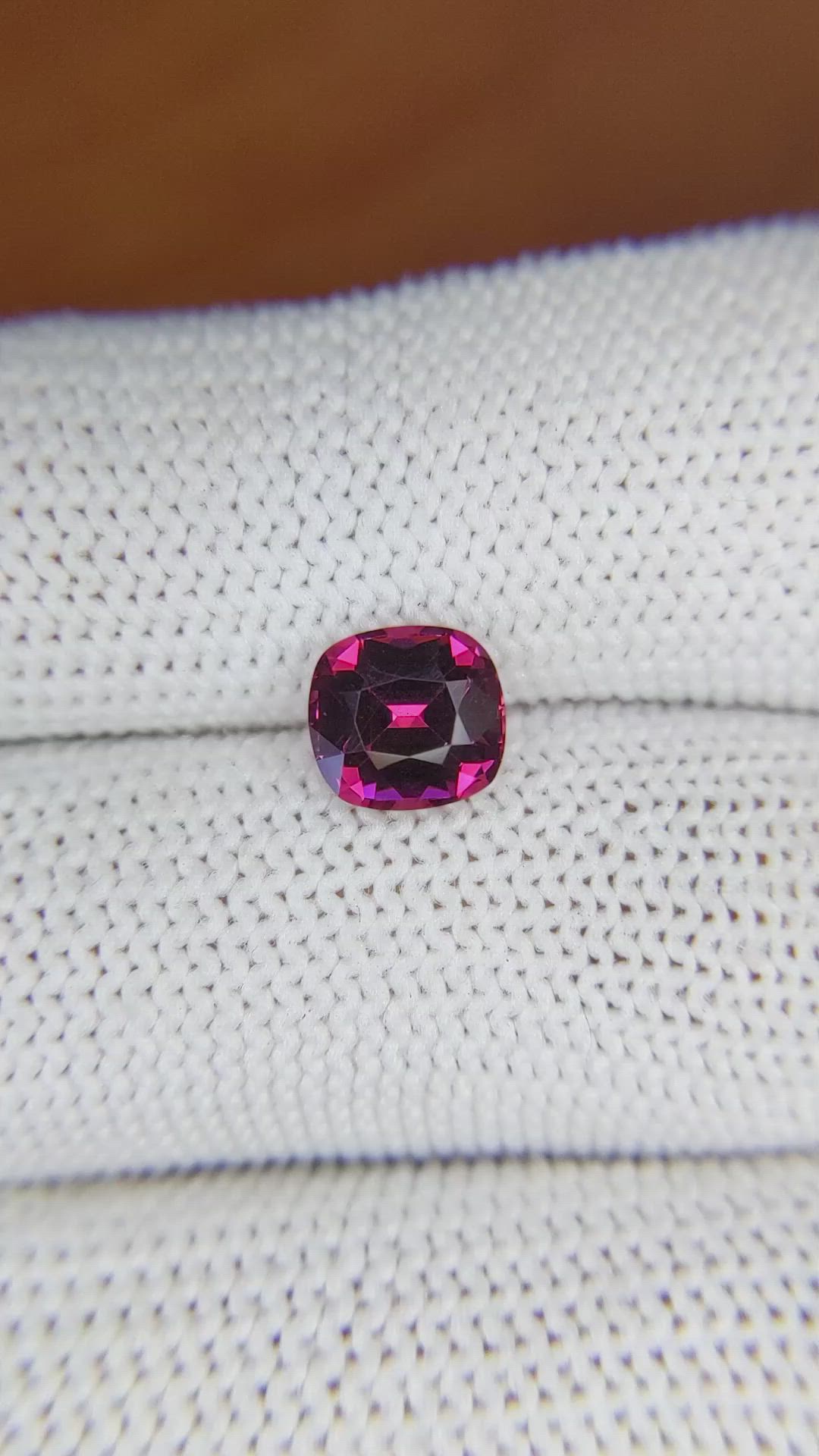 1.90 Ct. Rhodolite Garnet from Ceylon (Sri Lanka) Size Video