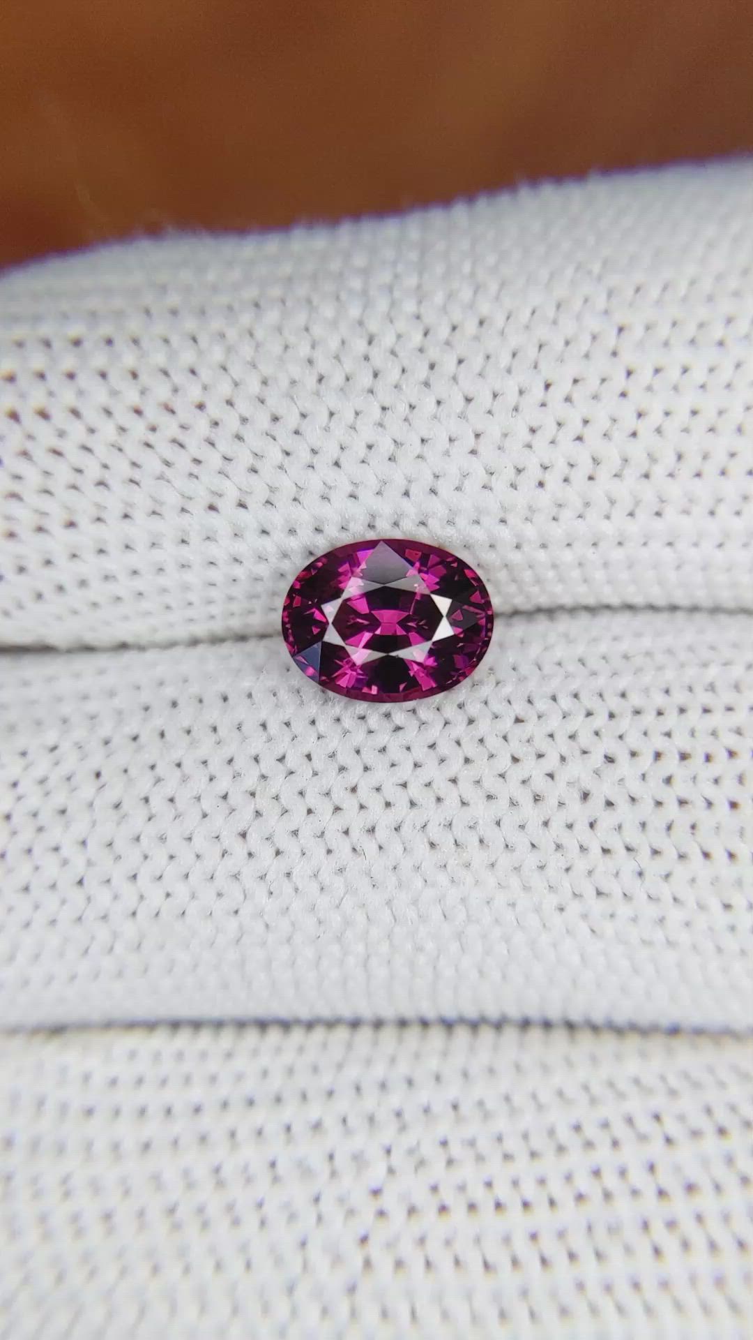 2.00 Ct. Rhodolite Garnet from Ceylon (Sri Lanka) Size Video