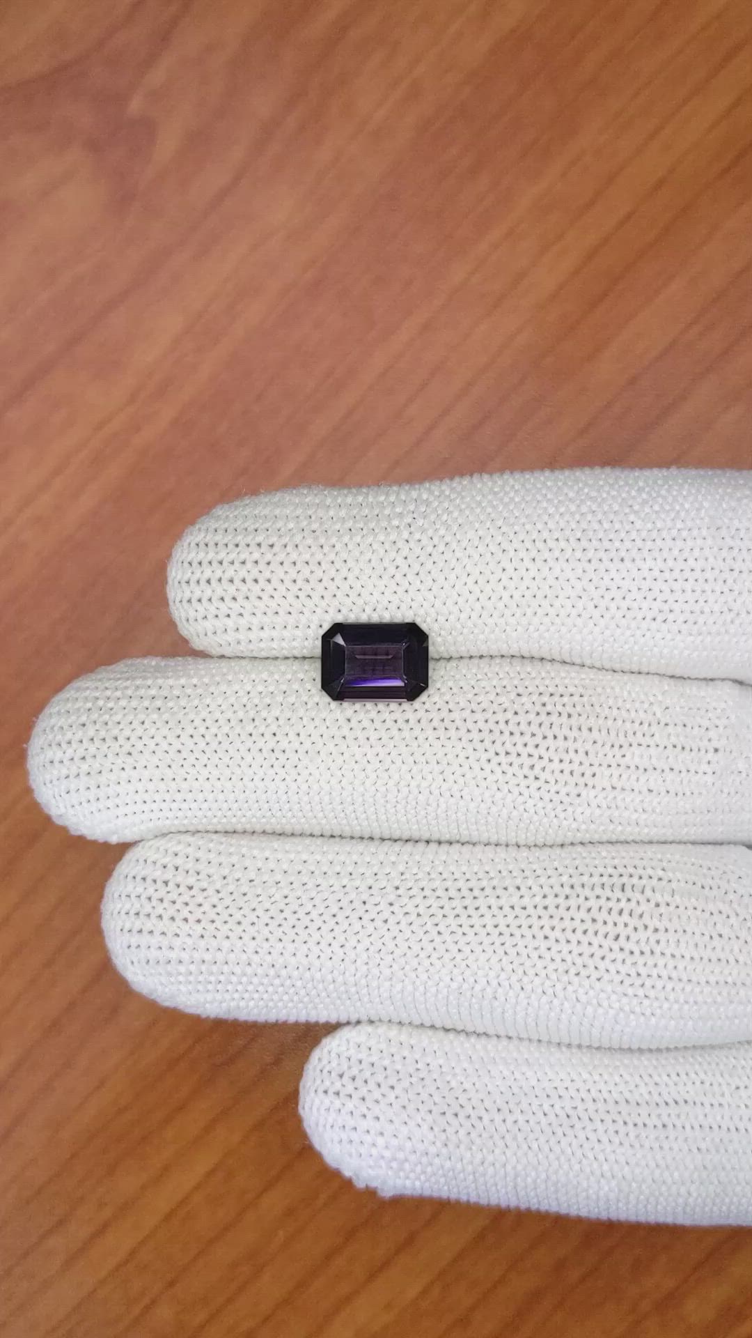 2.24 Ct. Spinel from Ceylon (Sri Lanka) Size Video