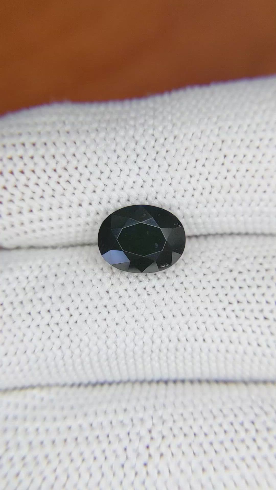 3.26 Ct. Spinel from Ceylon (Sri Lanka) Size Video