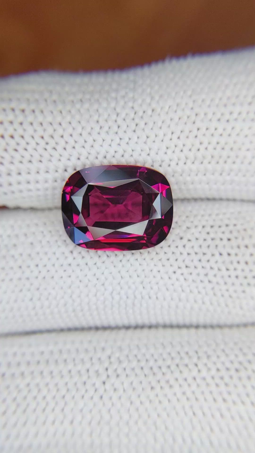 7.25 Ct. Garnet from Ceylon (Sri Lanka) Size Video