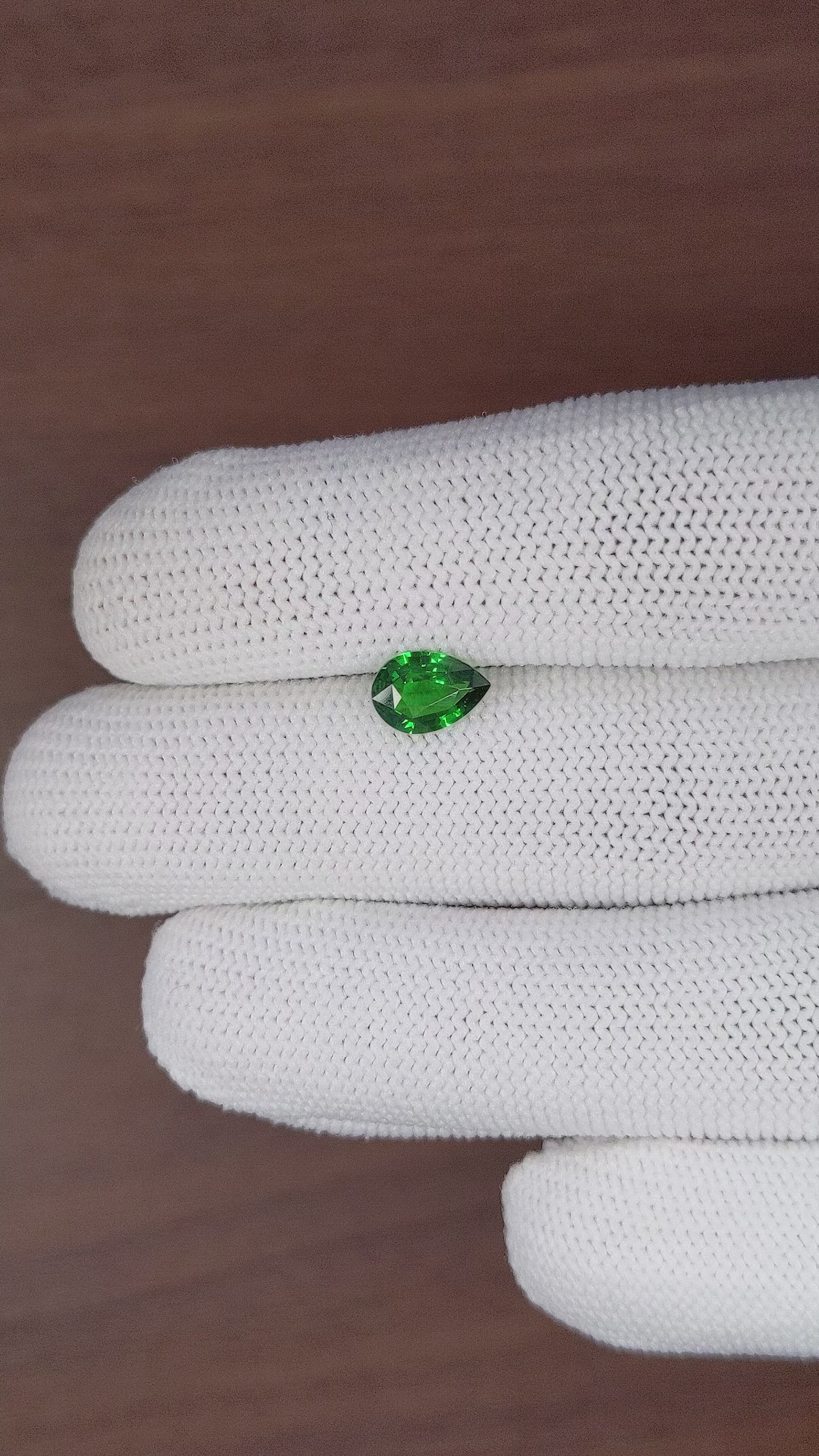 1.15 Ct. Tsavorite Garnet from Tanzania Size Video