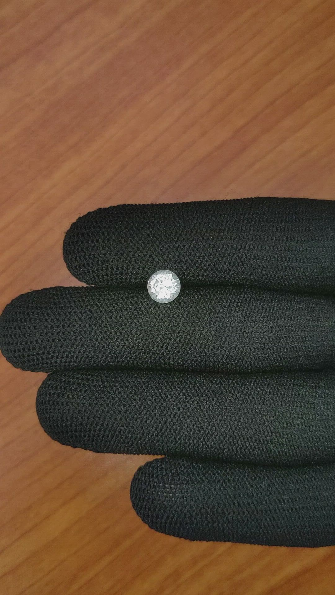 1.24 Ct. Zircon from Ceylon (Sri Lanka) Size Video