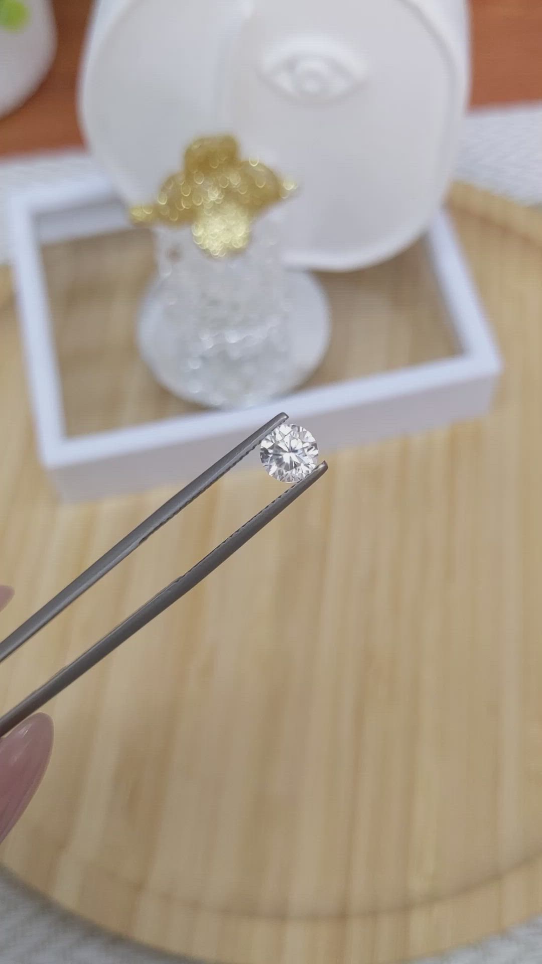 1.19 Ct. Zircon from Ceylon (Sri Lanka) Size Video