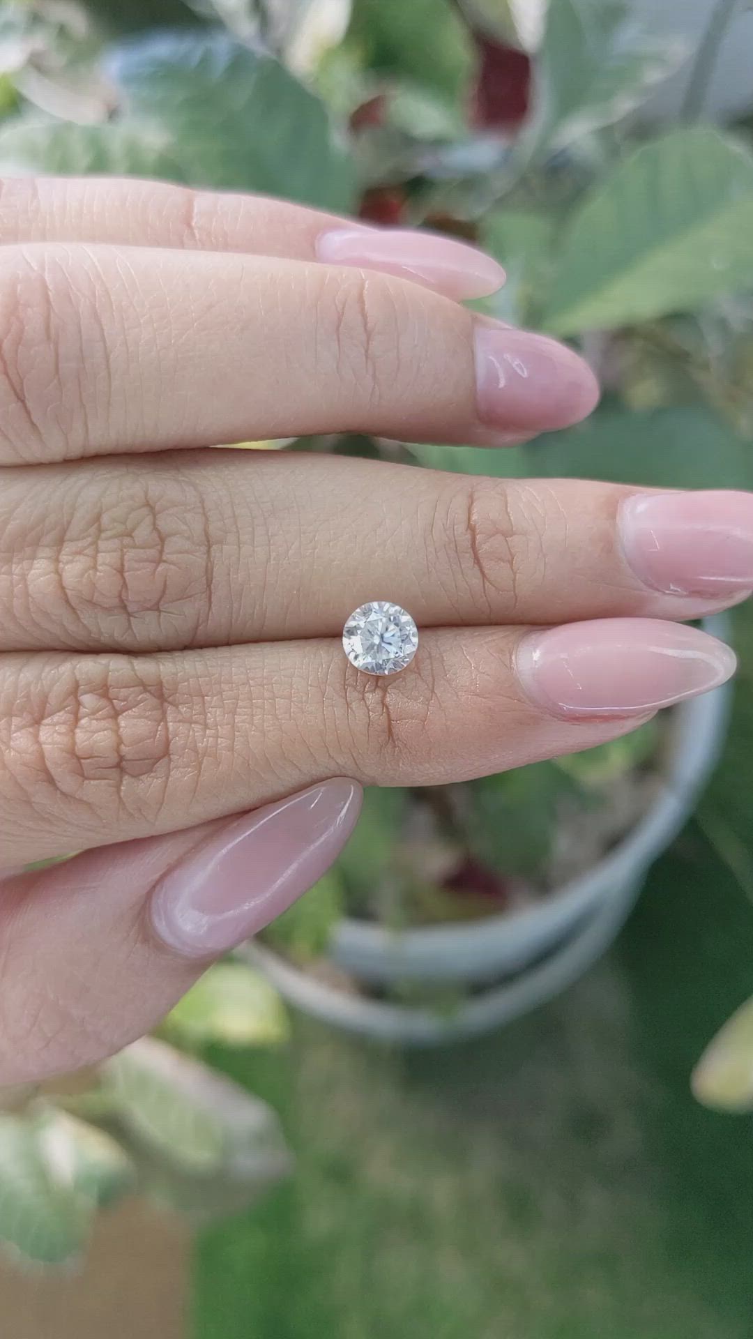 1.21 Ct. Zircon from Ceylon (Sri Lanka) Size Video