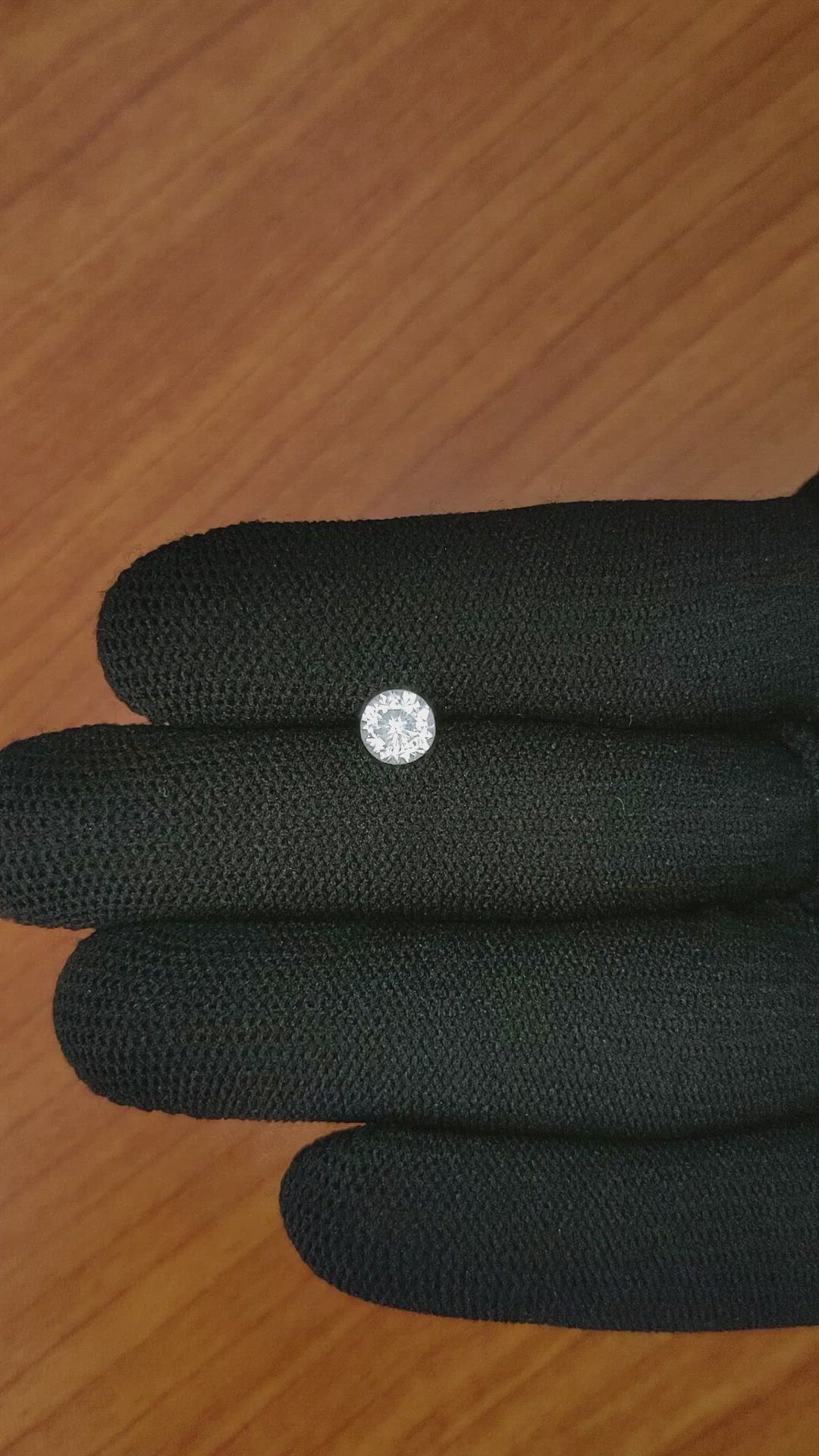 1.29 Ct. Zircon from Ceylon (Sri Lanka) Size Video