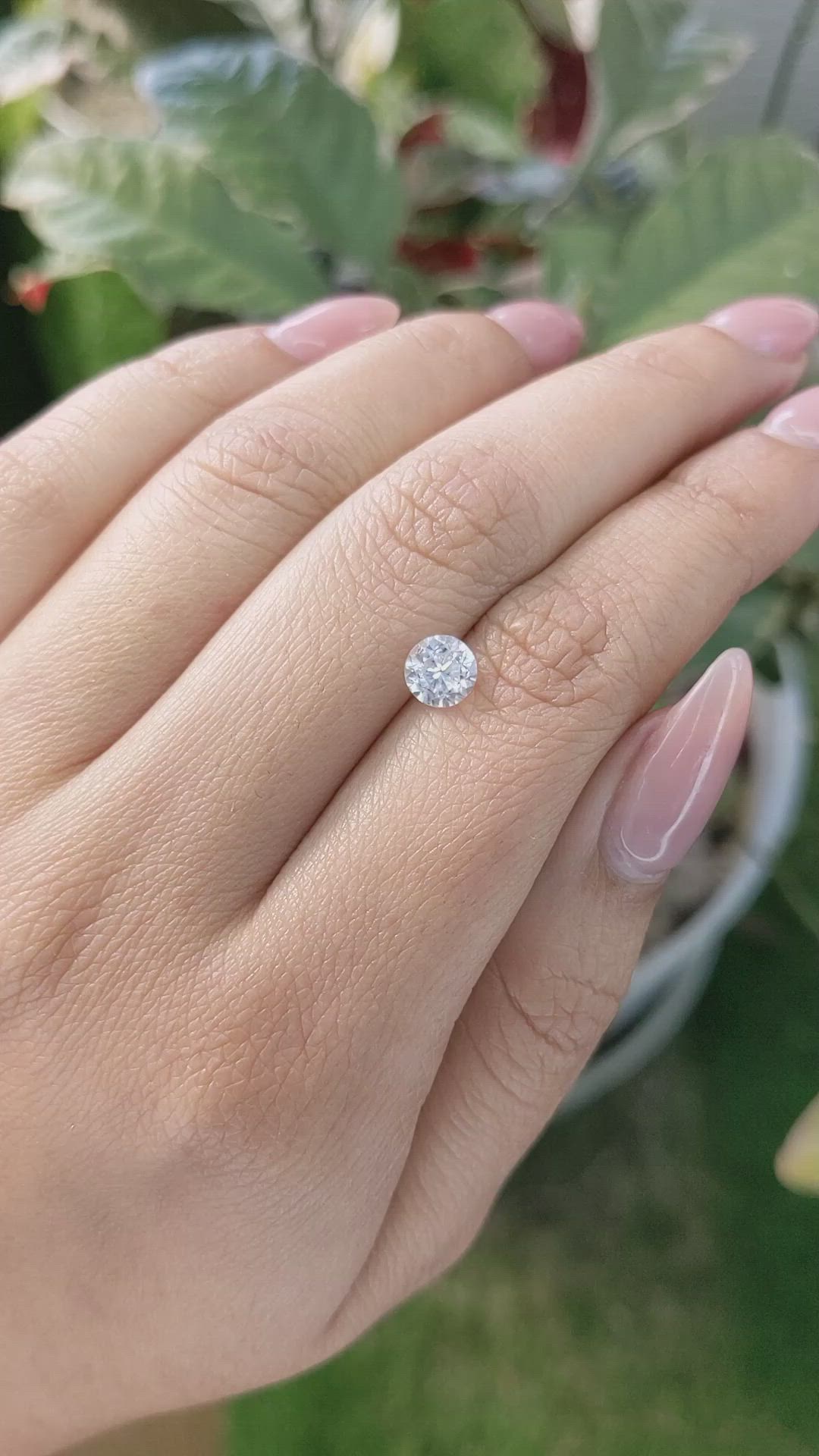 1.29 Ct. Zircon from Ceylon (Sri Lanka) Size Video