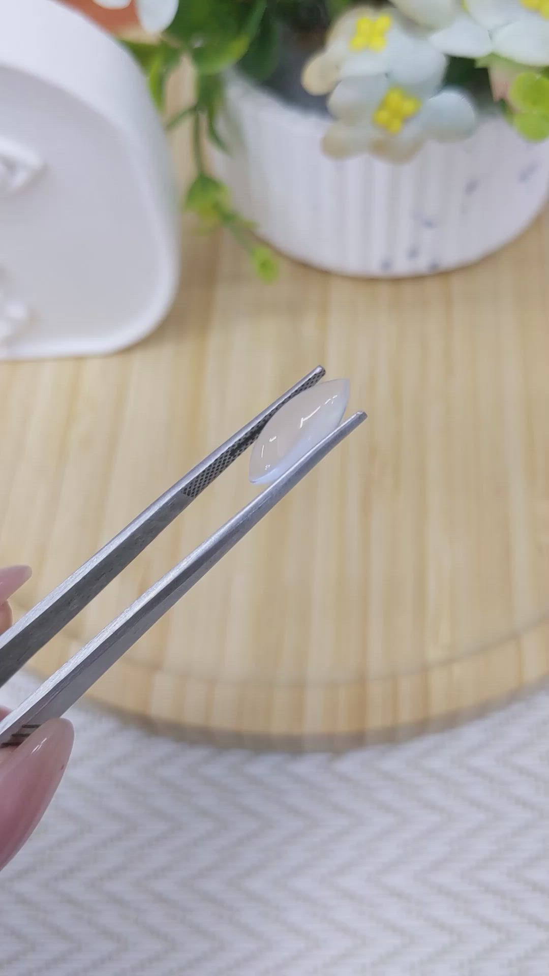 2.36 Ct. Cabochon Moonstone from Ceylon (Sri Lanka) Size Video