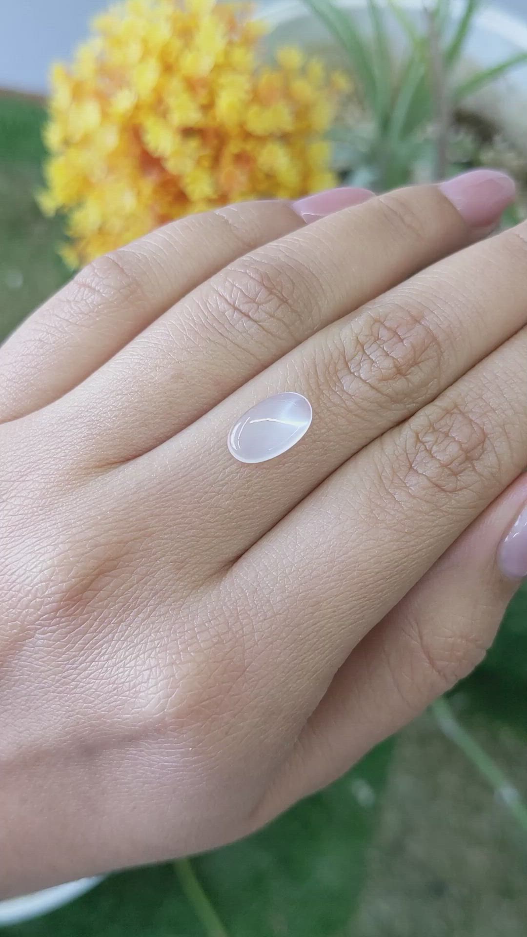 1.82 Ct. Cabochon Moonstone from Ceylon (Sri Lanka) Size Video