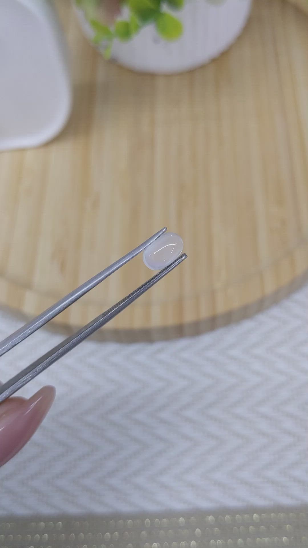 1.51 Ct. Cabochon Moonstone from Ceylon (Sri Lanka) Size Video