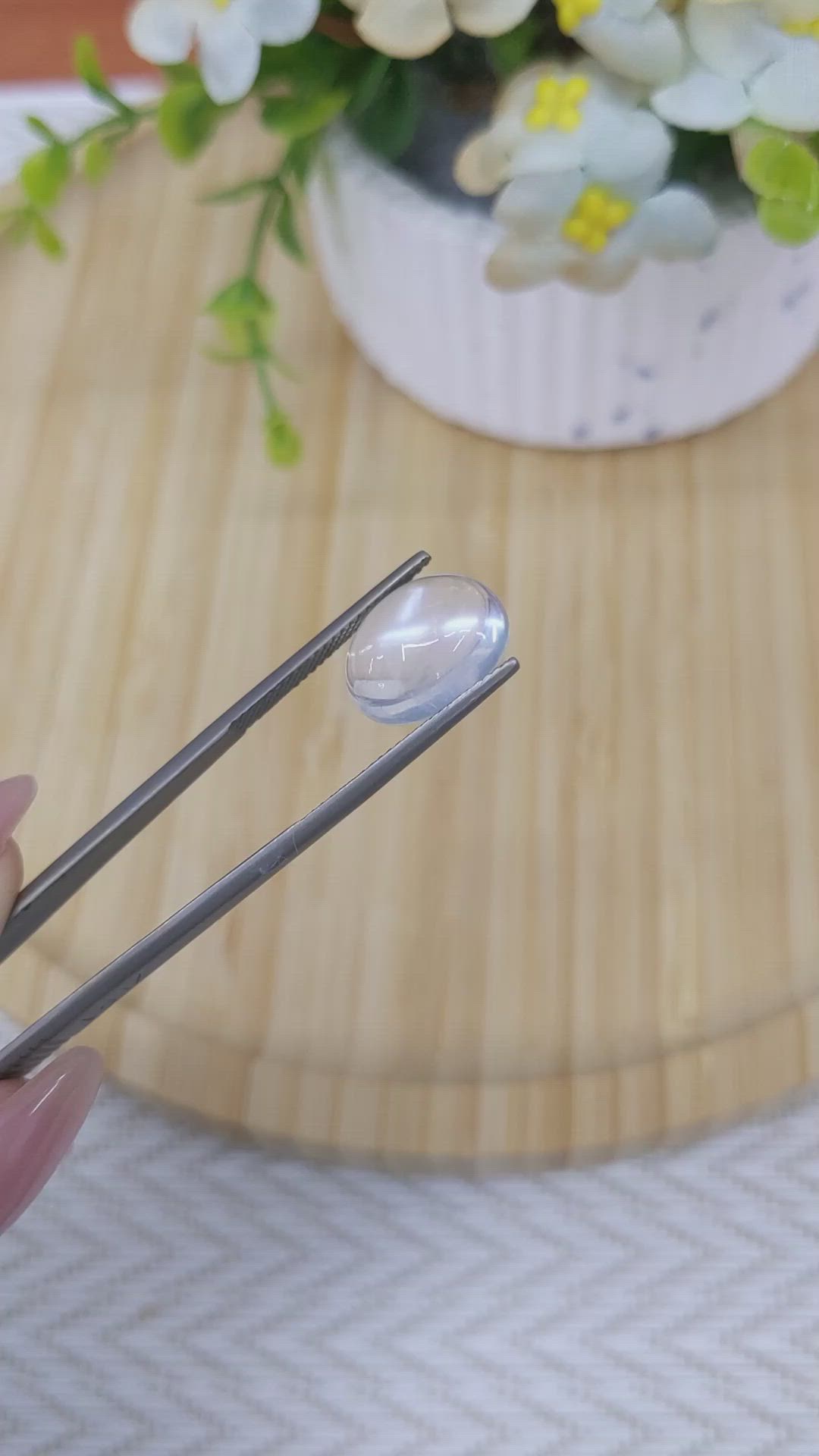 6.28 Ct. Blue Flash Cabochon Moonstone from Ceylon (Sri Lanka) Size Video