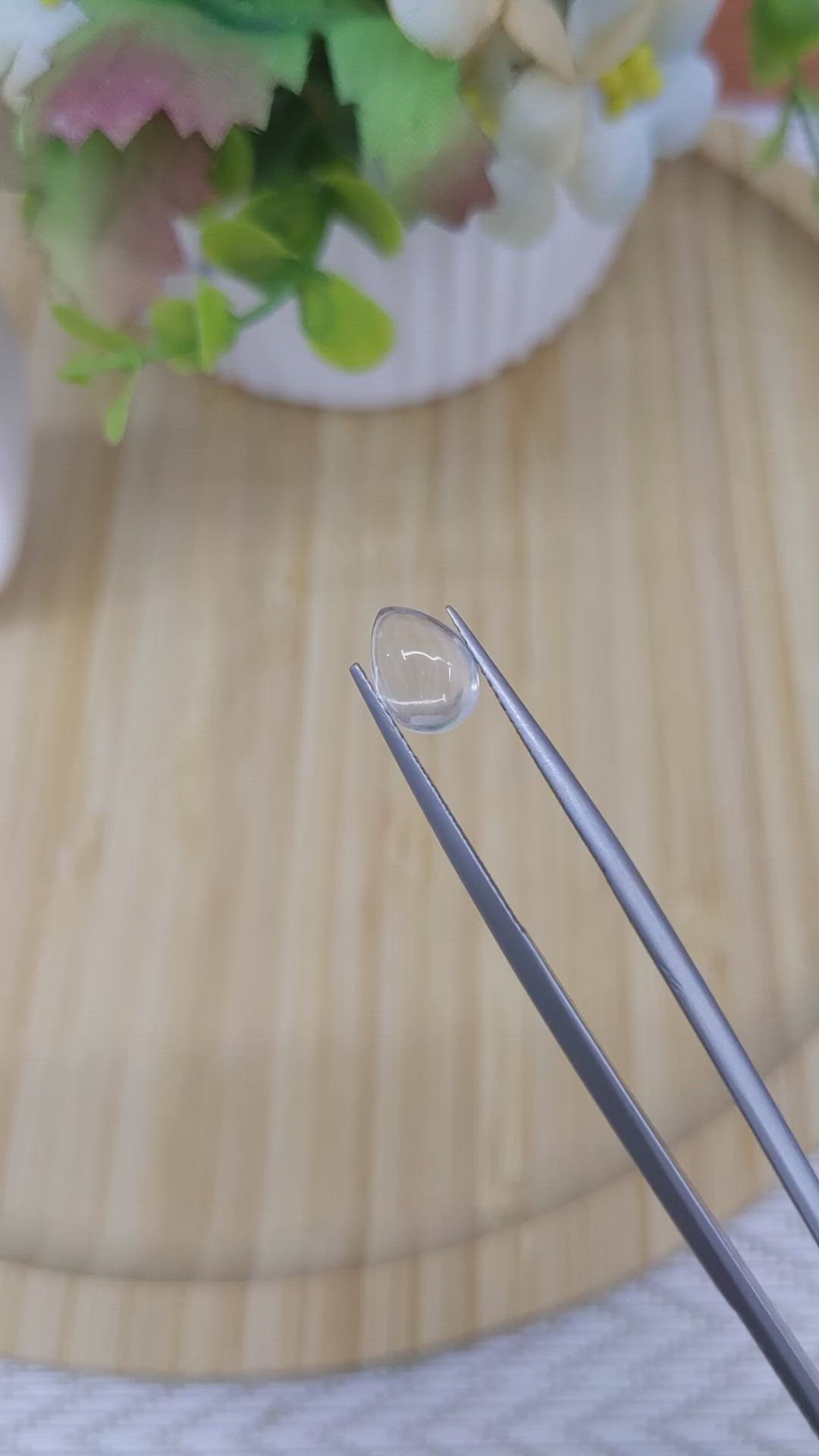 1.73 Ct. Cabochon Moonstone from Ceylon (Sri Lanka) Size Video