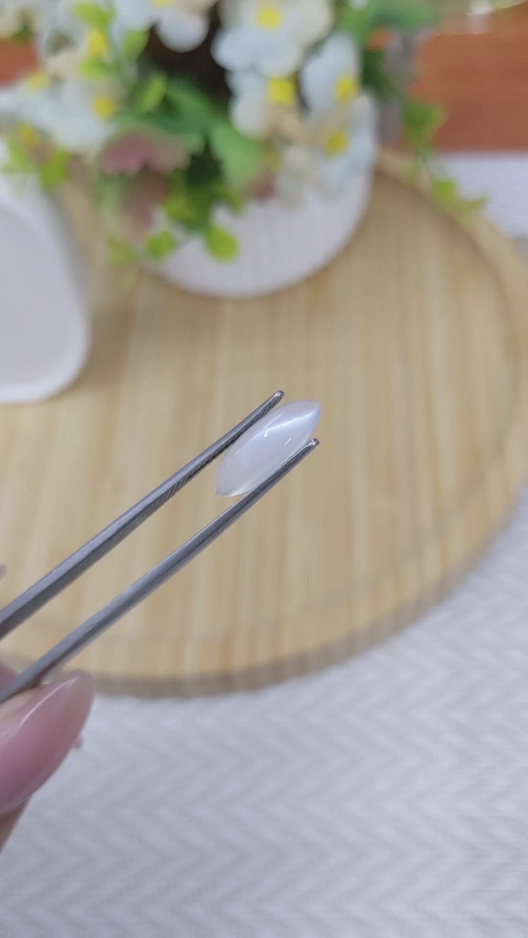 2.19 Ct. Cabochon Moonstone from Ceylon (Sri Lanka) Size Video