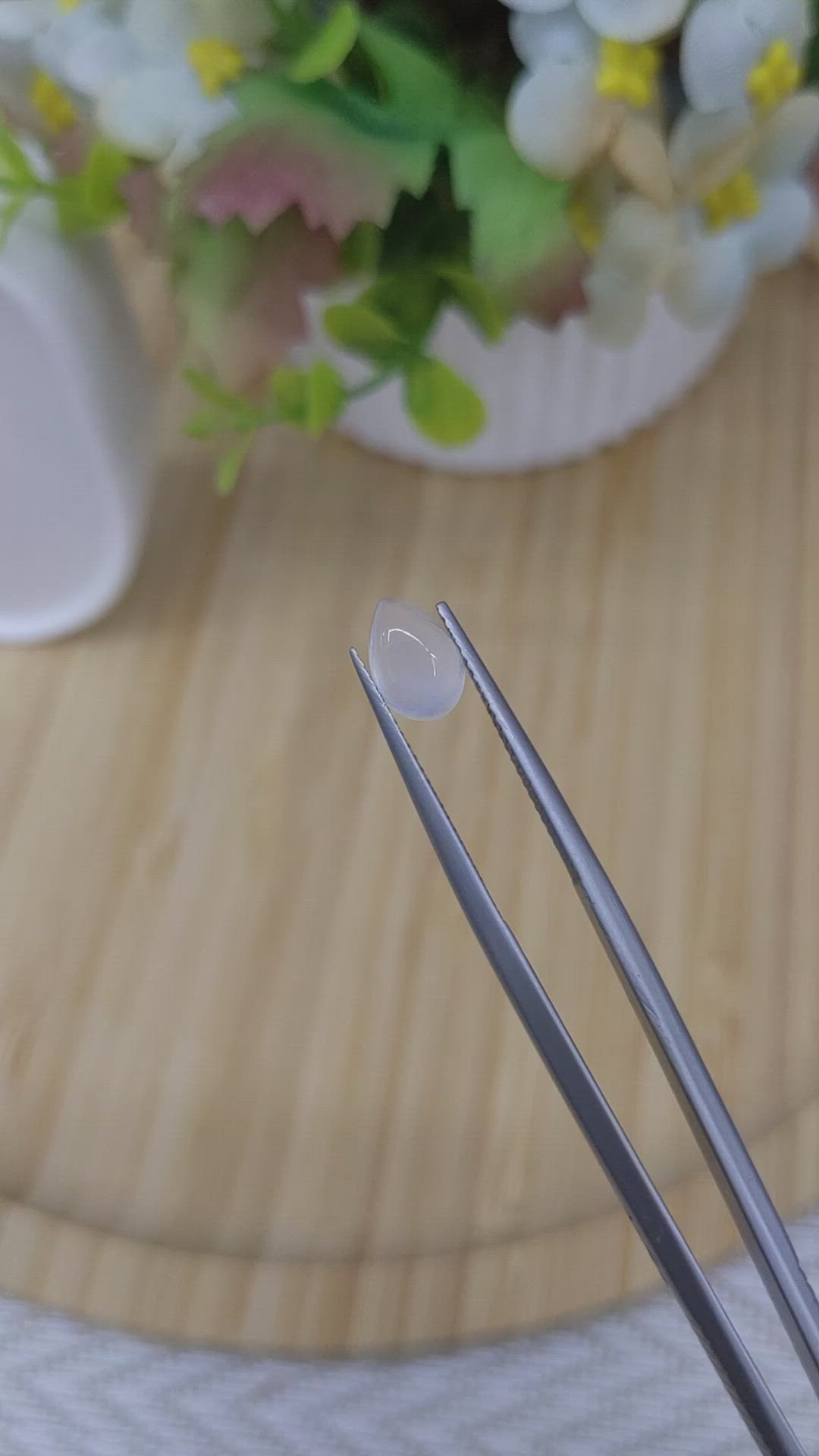 1.28 Ct. Cabochon Moonstone from Ceylon (Sri Lanka) Size Video