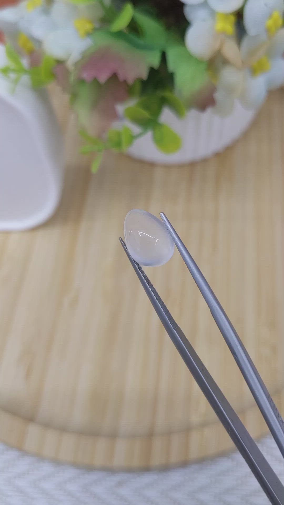 3.00 Ct. Cabochon Moonstone from Ceylon (Sri Lanka) Size Video