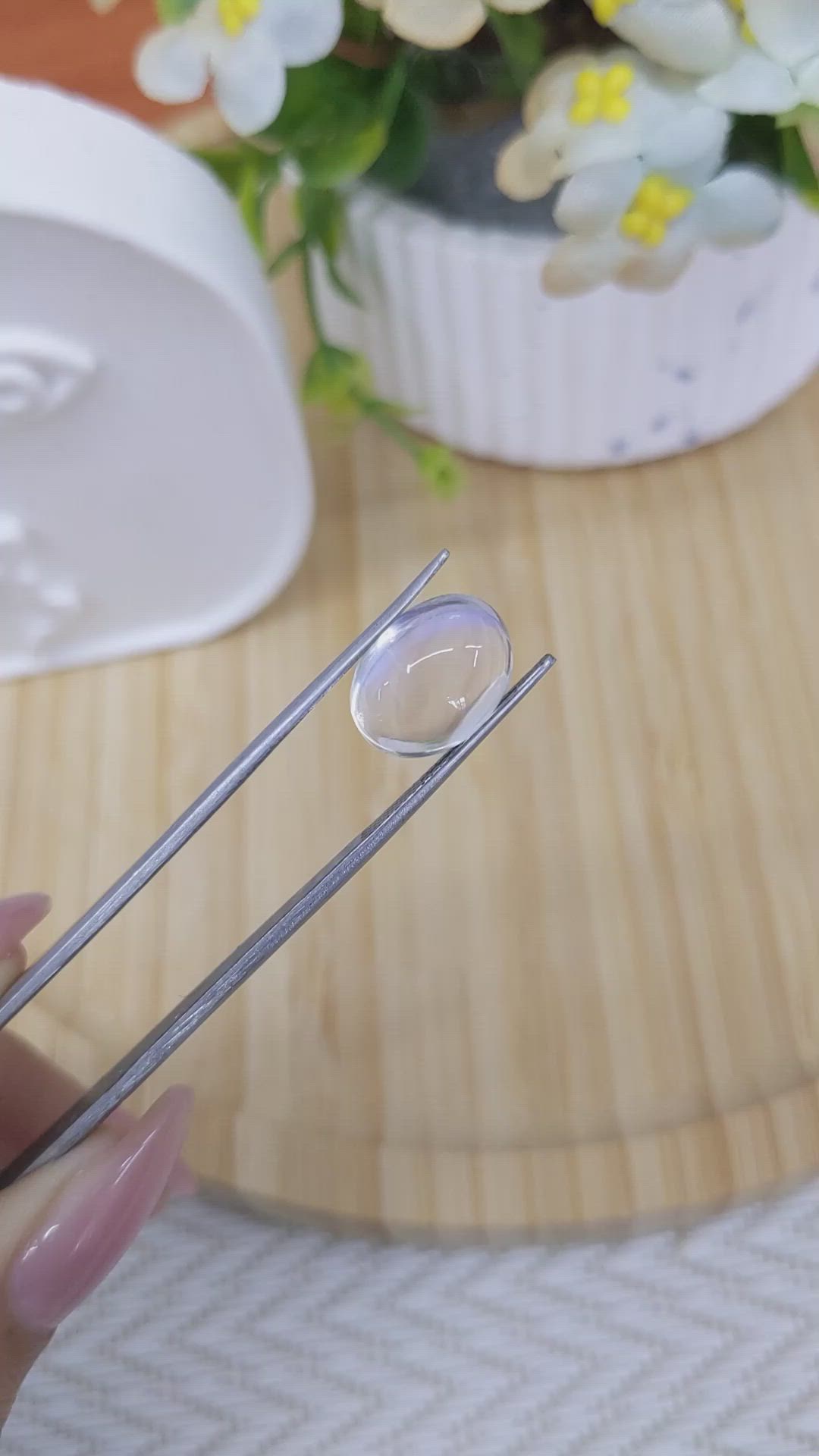 7.73 Ct. Cabochon Moonstone from Ceylon (Sri Lanka) Size Video