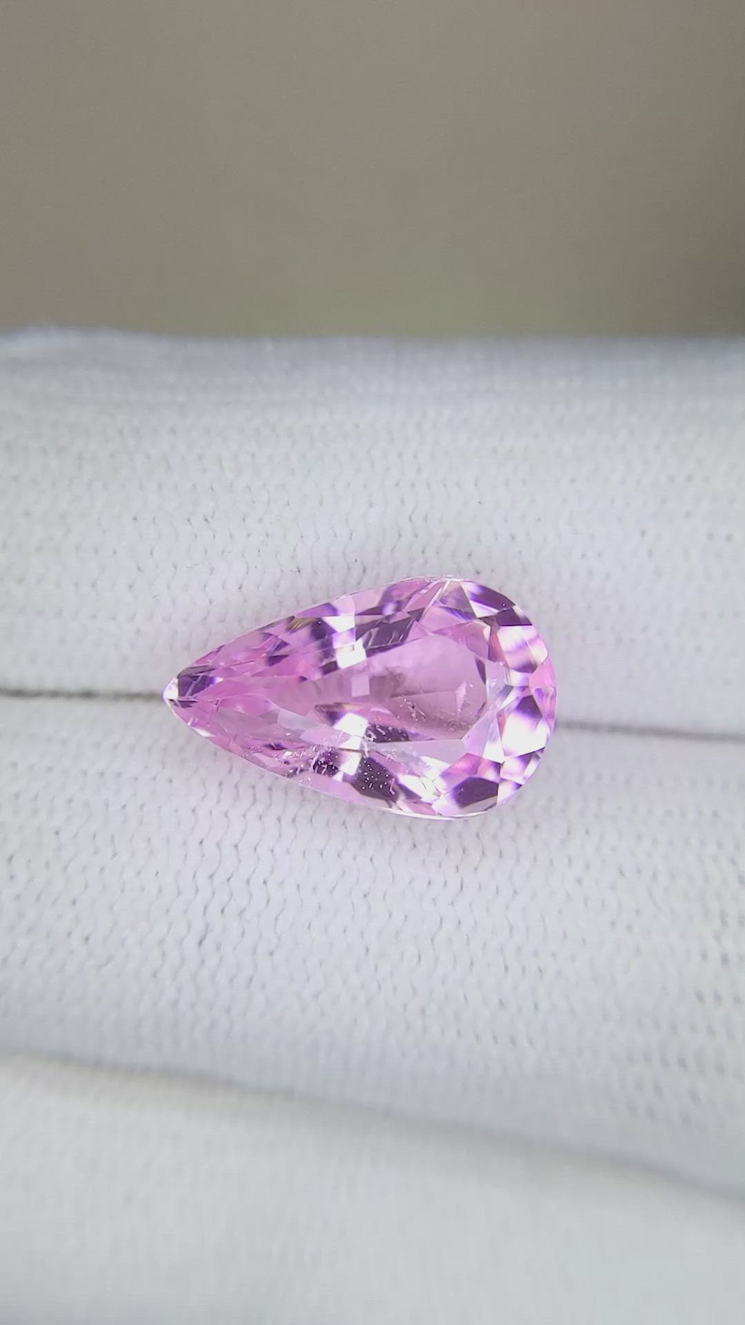 5.84 Ct. Kunzite from Afghanistan Size Video