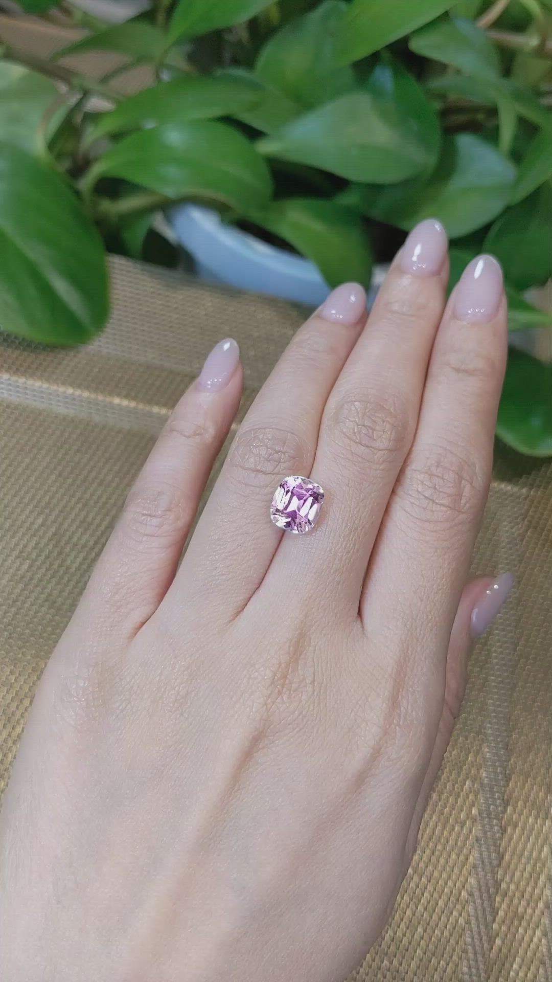 4.28 Ct. Kunzite from Afghanistan Size Video