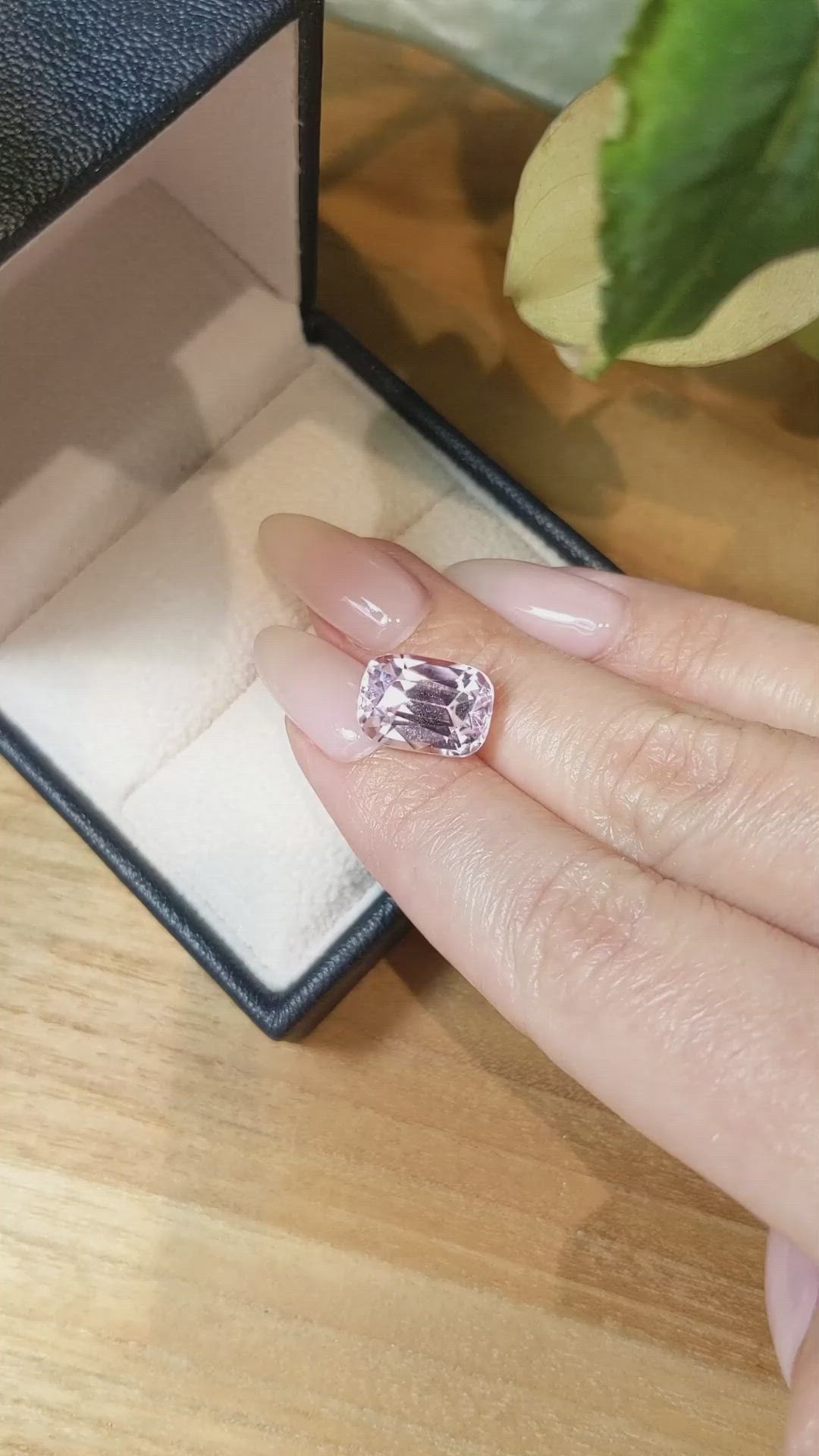 9.09 Ct. Kunzite from Afghanistan Size Video