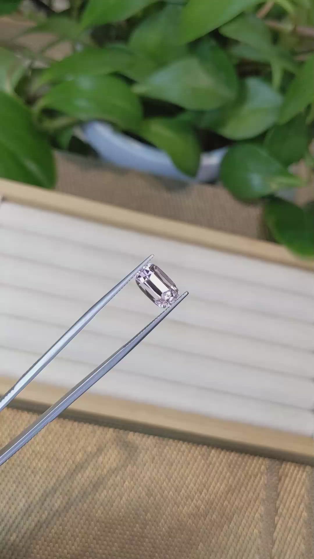 5.37 Ct. Kunzite from Afghanistan Size Video